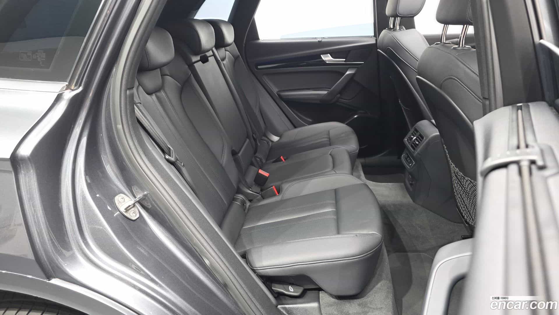 Q5 Audi 2024.10-OPTION-015