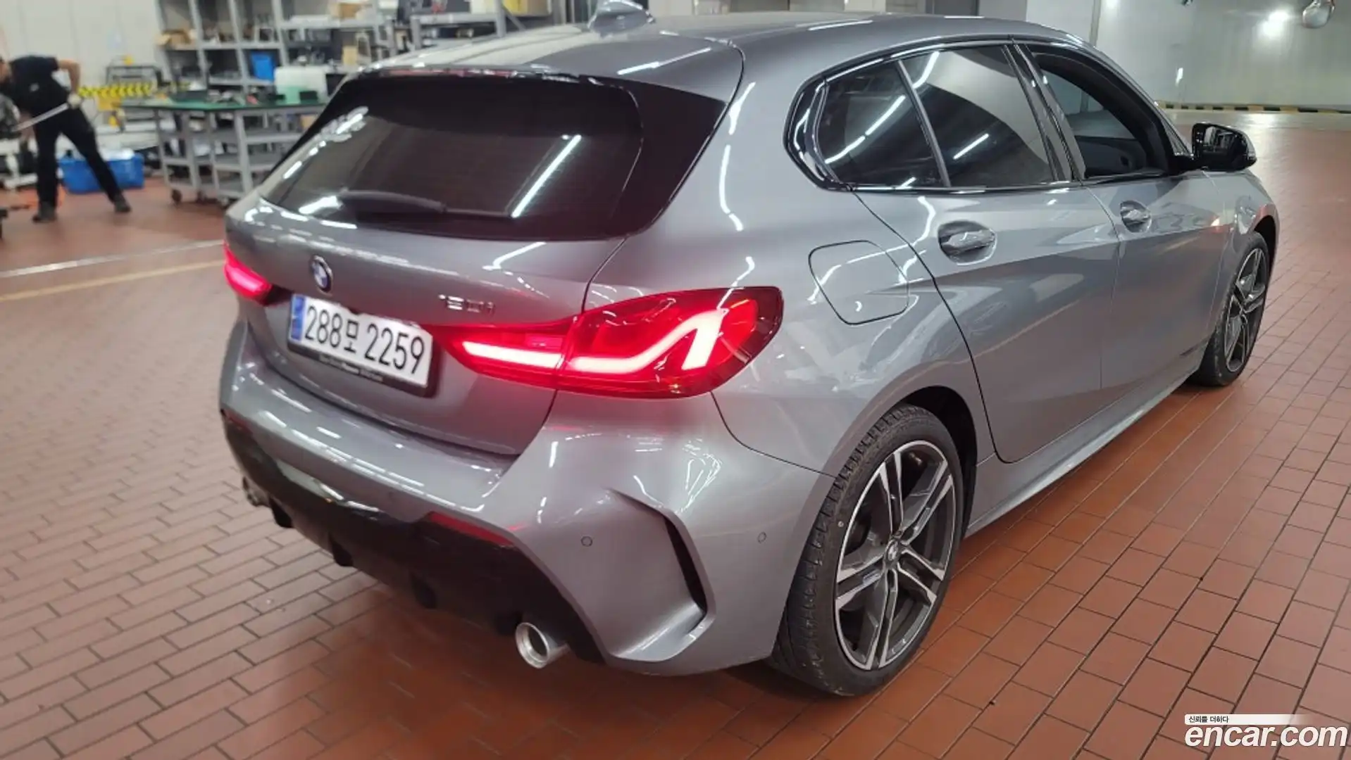 1-Series BMW 2023.11-OUTER-004
