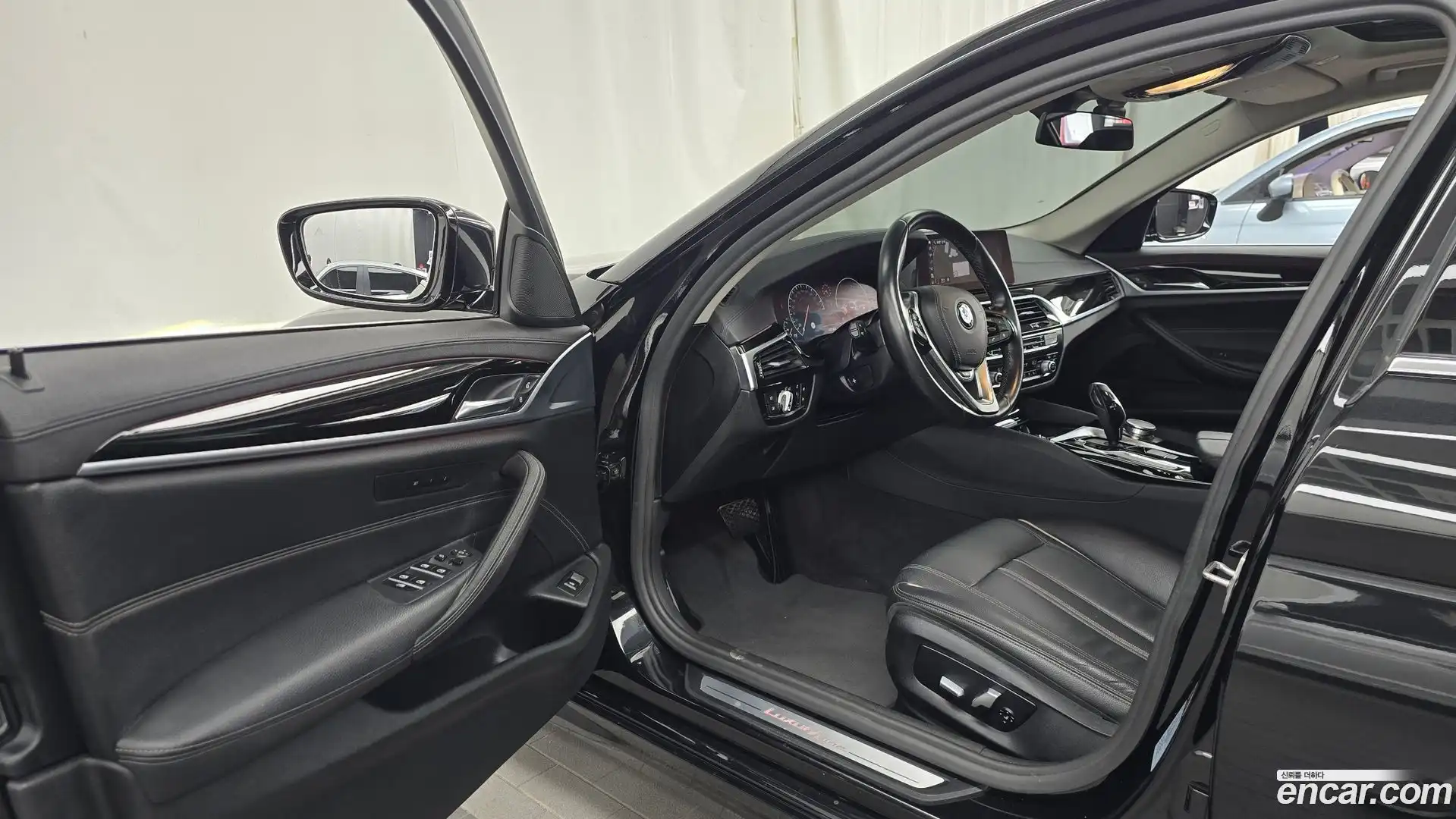 5-Series BMW 2019.8-INNER-010