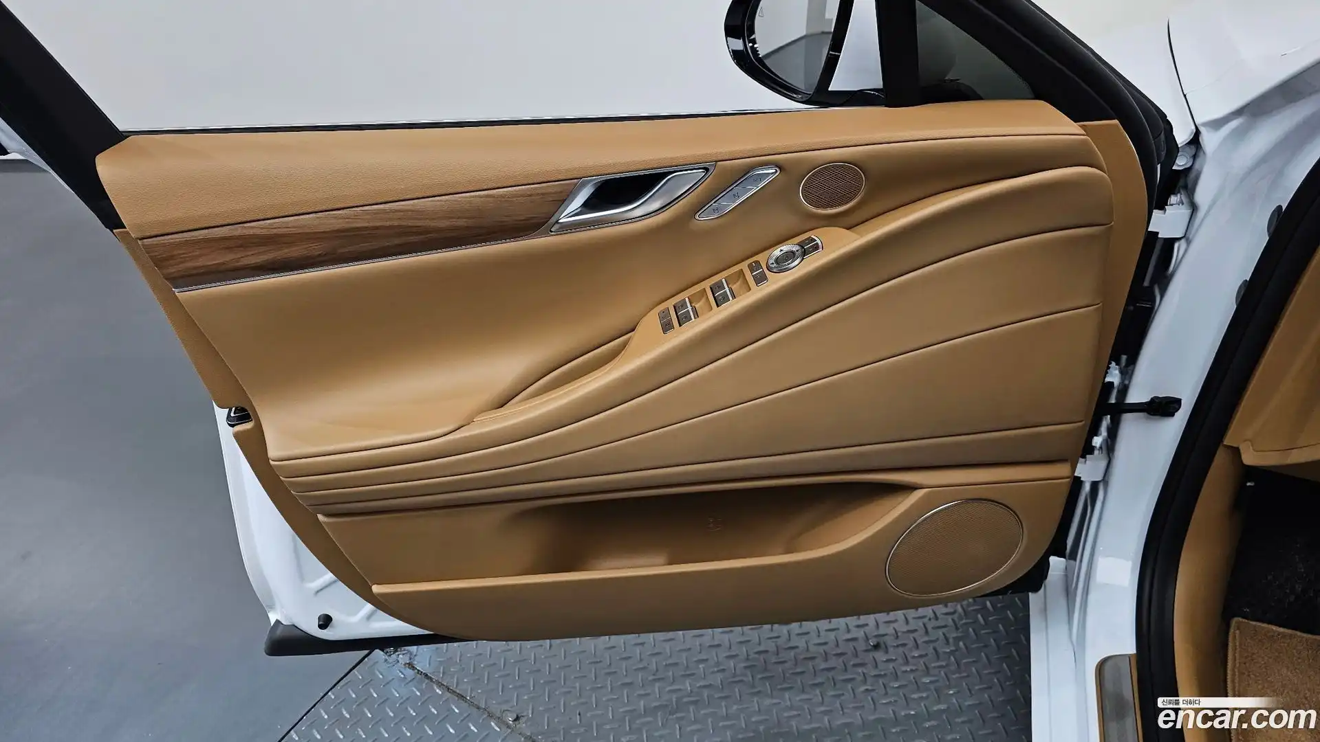 G80 Genesis 2024.9-INNER-034