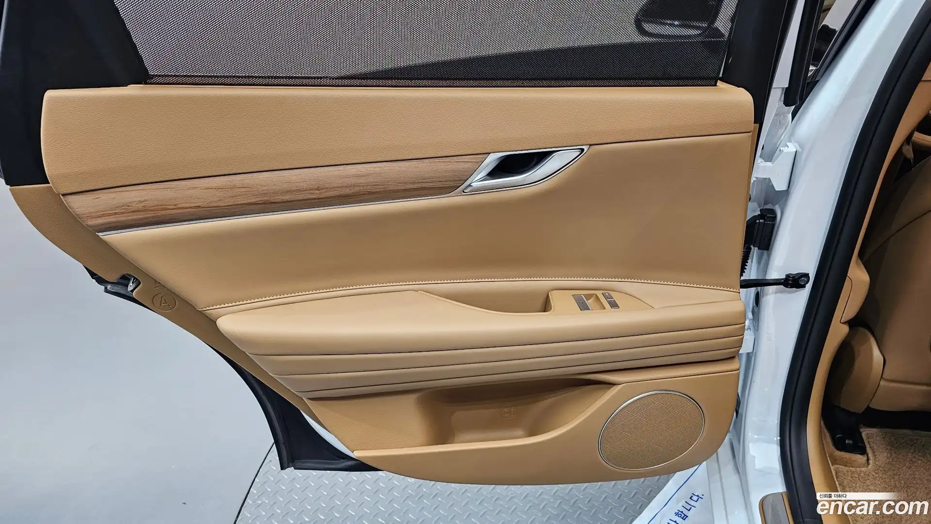 G80 Genesis 2024.9-INNER-035