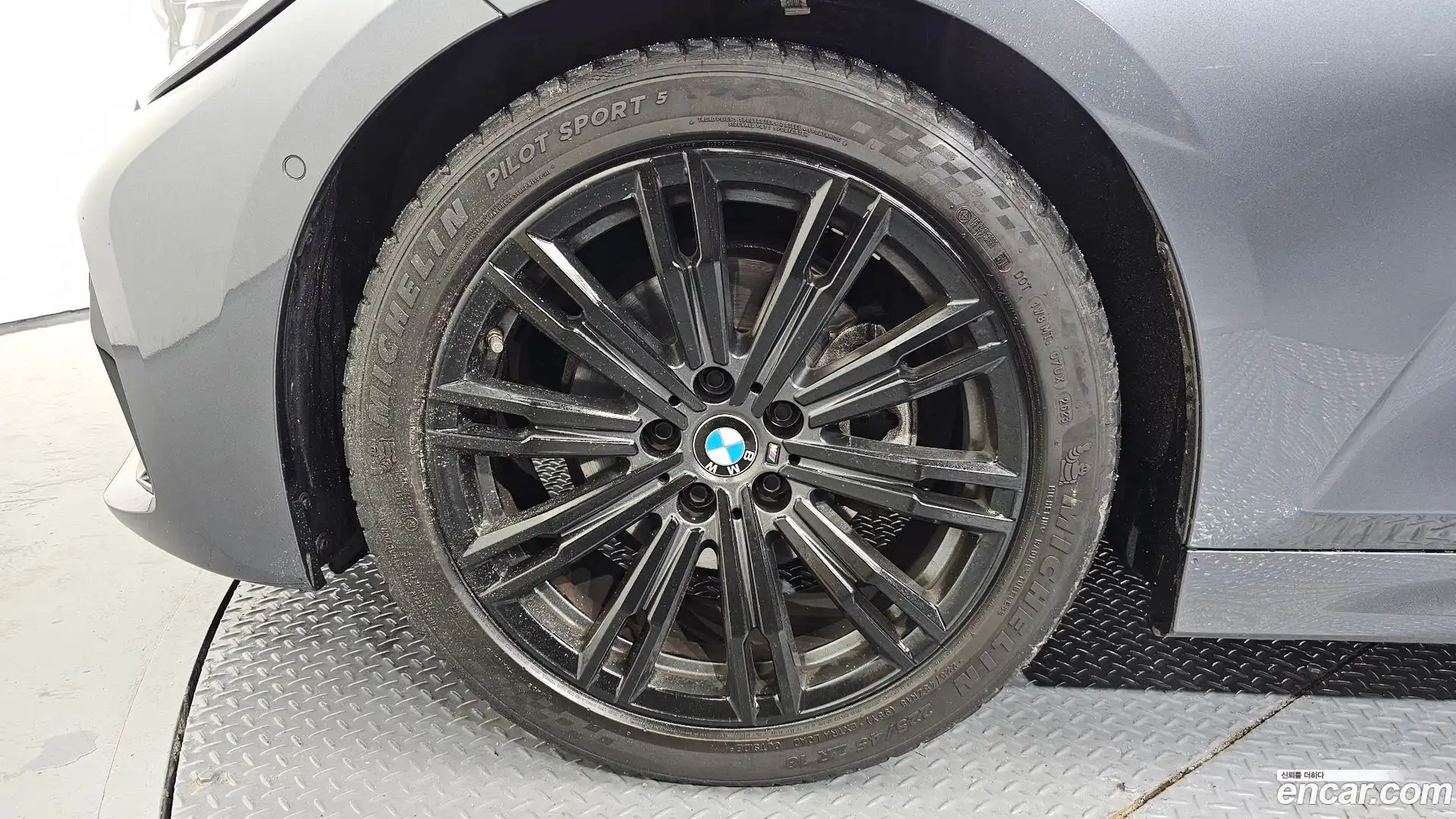 3-Series BMW 2021.5-OUTER-005