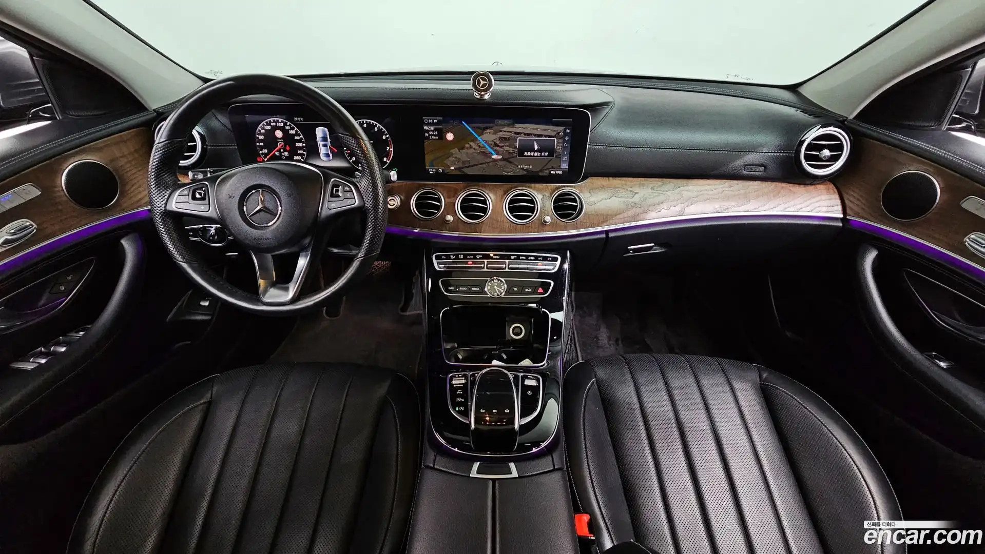 E-Class Mercedes-Benz 2016.9-INNER-007