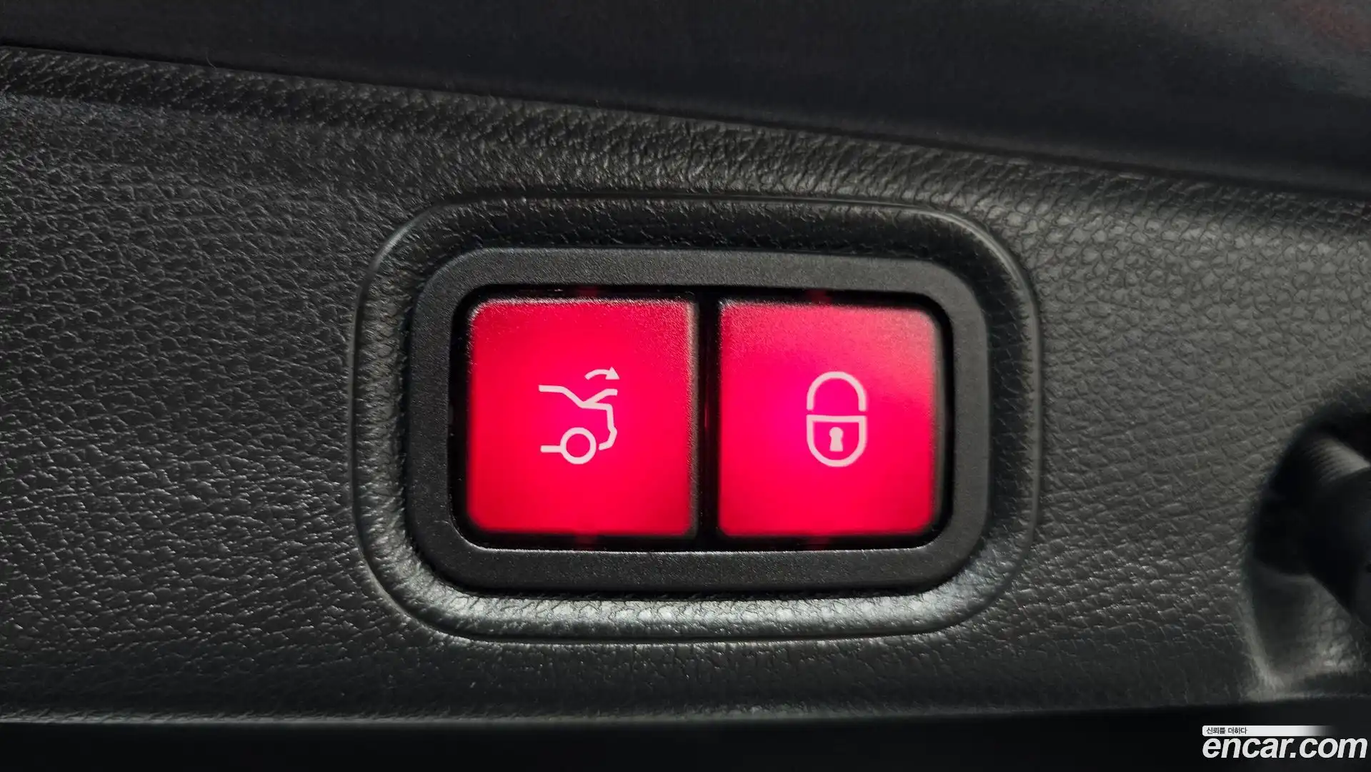 E-Class Mercedes-Benz 2016.9-OPTION-022