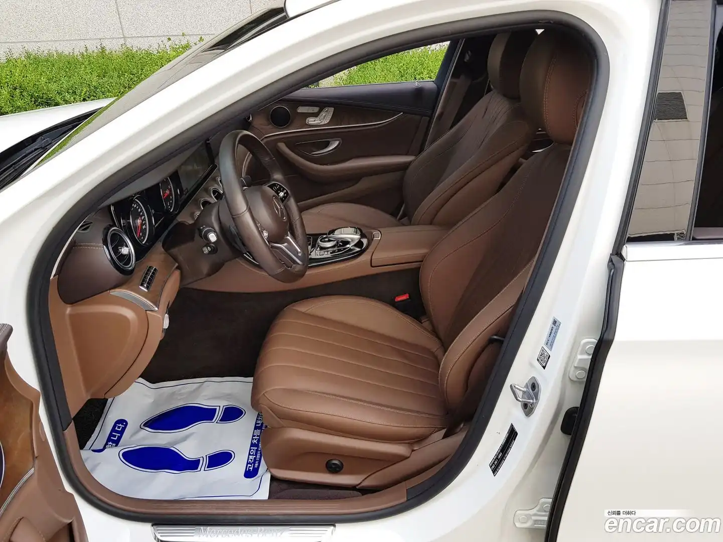 E-Class Mercedes-Benz 2019.5-OUTER-002