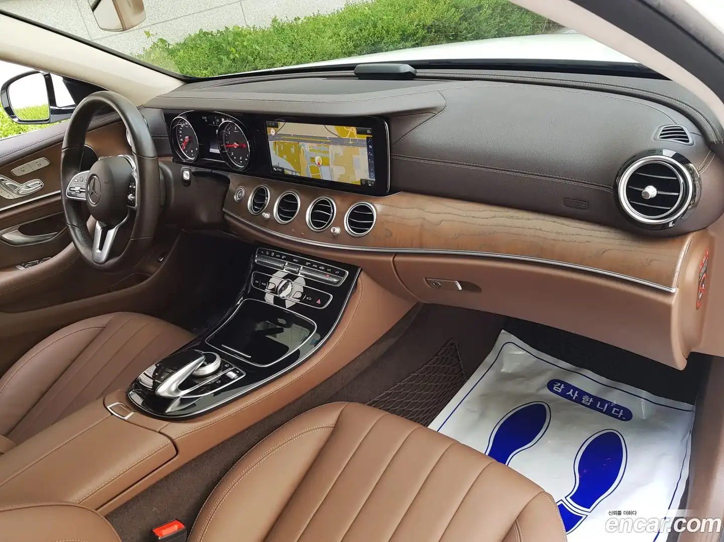 E-Class Mercedes-Benz 2019.5-INNER-007