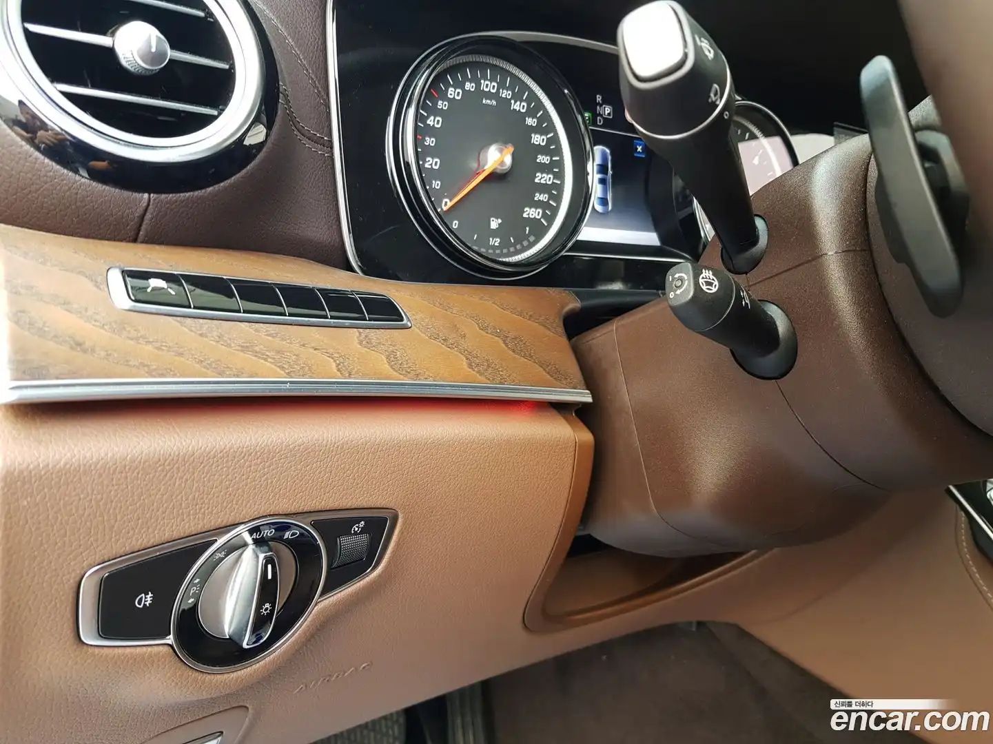 E-Class Mercedes-Benz 2019.5-OPTION-020