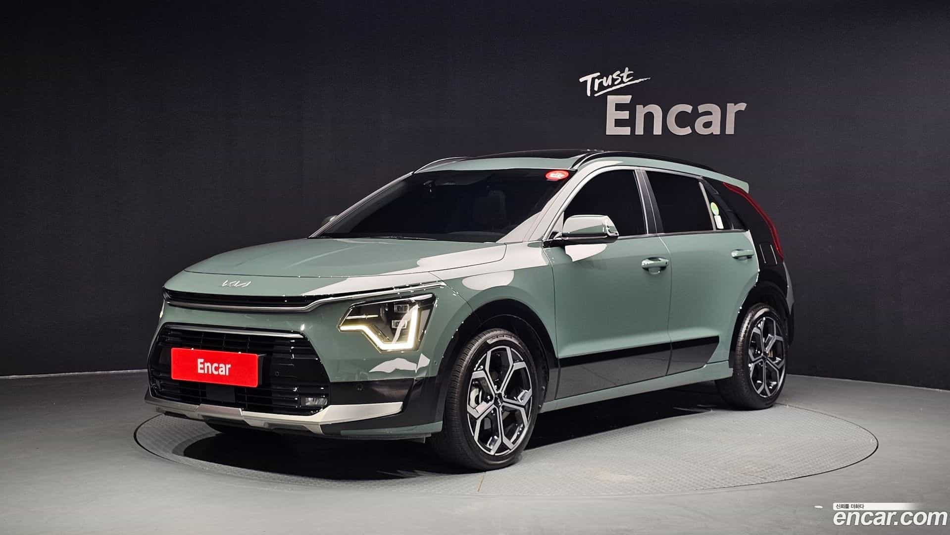 Niro Kia 2022.10-THUMBNAIL-011