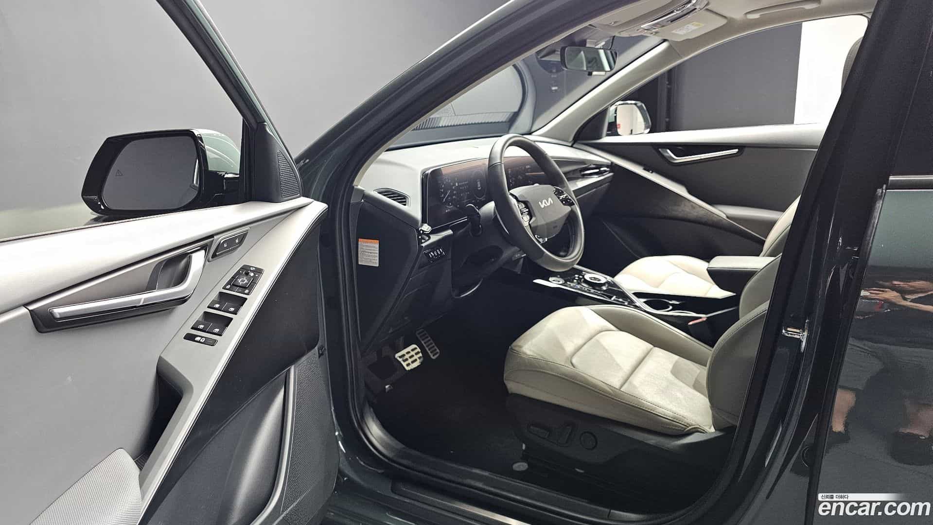 Niro Kia 2022.10-INNER-010