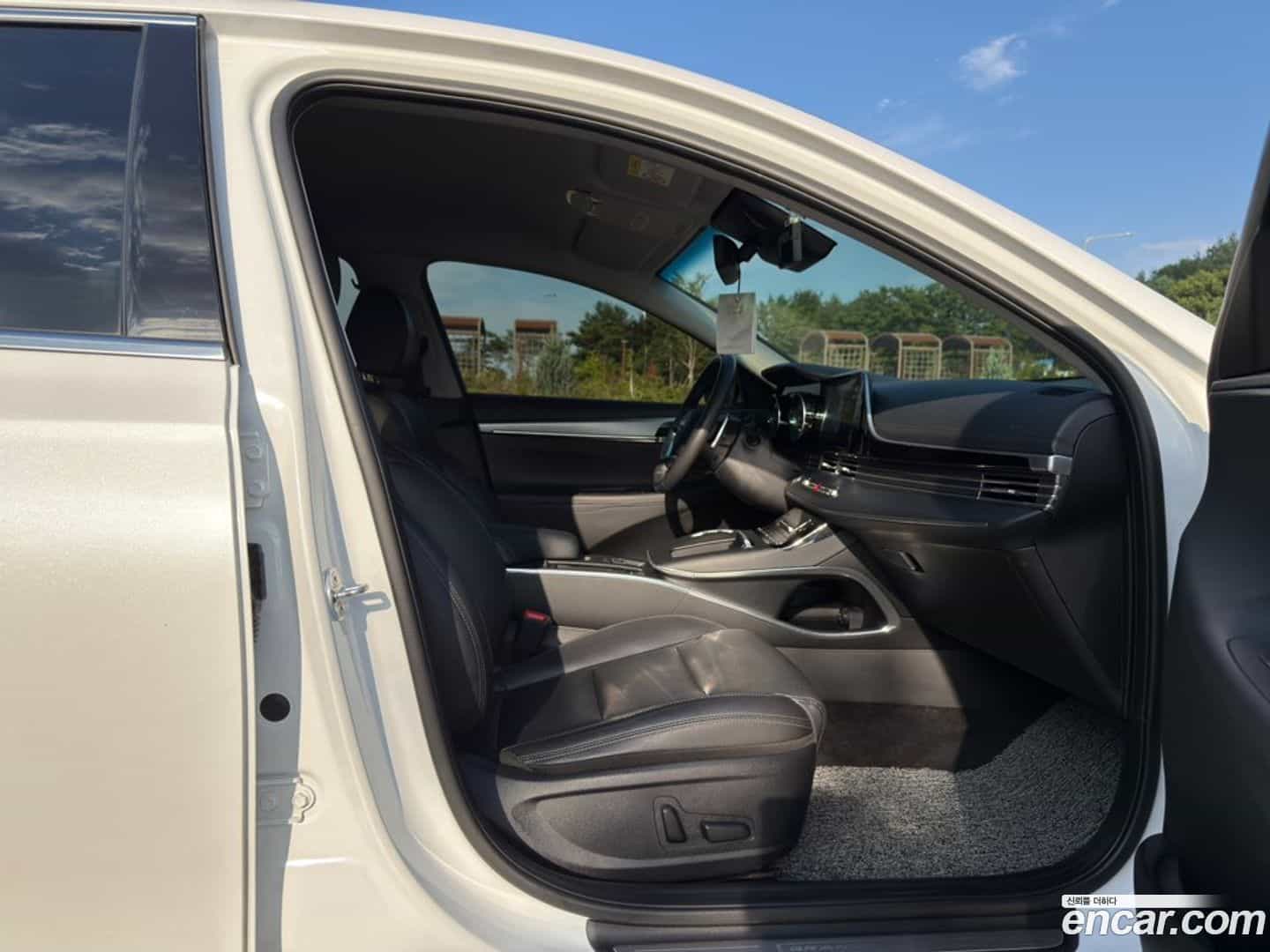 Grandeur Hyundai 2021.10-INNER-007