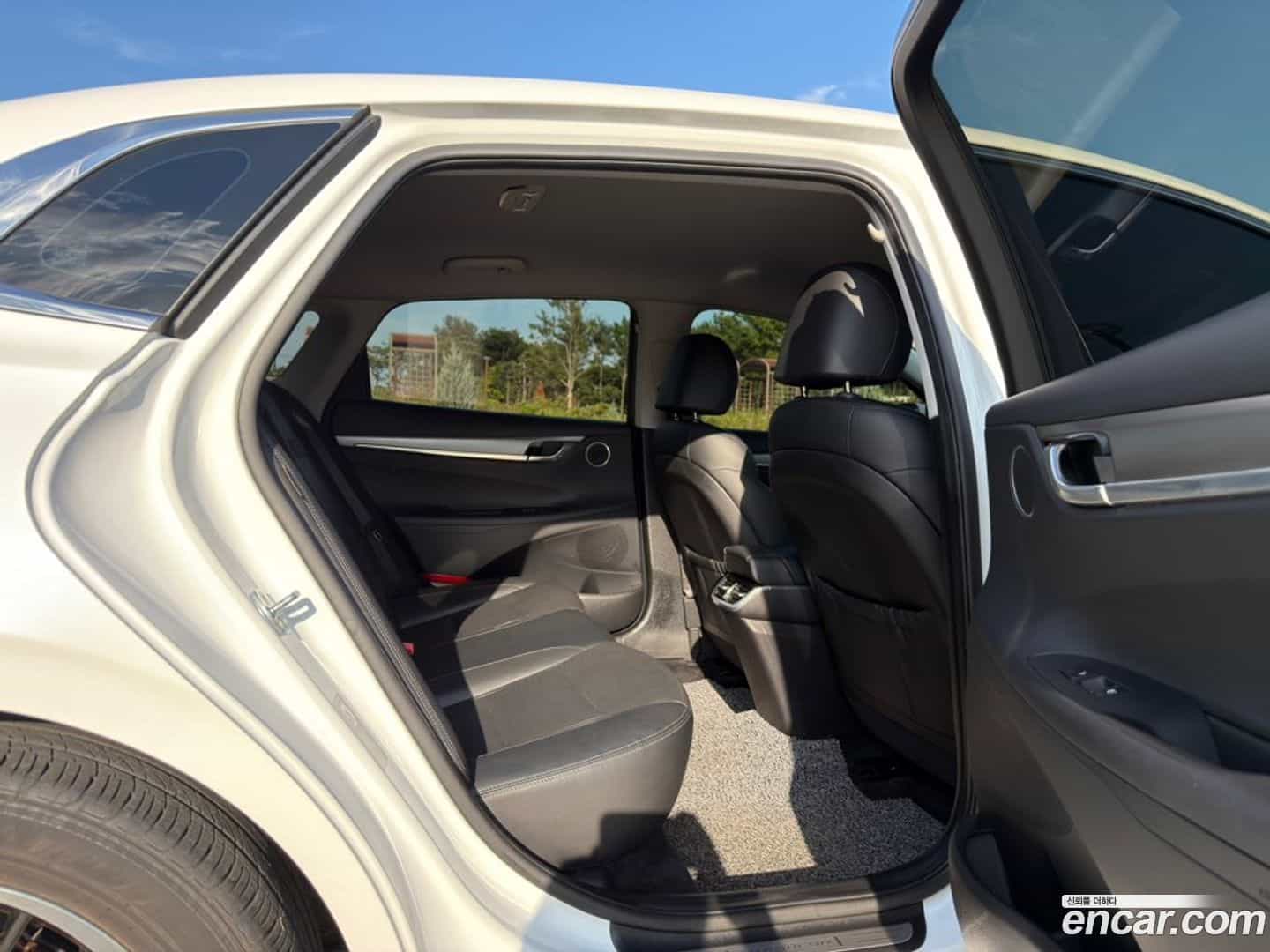 Grandeur Hyundai 2021.10-INNER-008