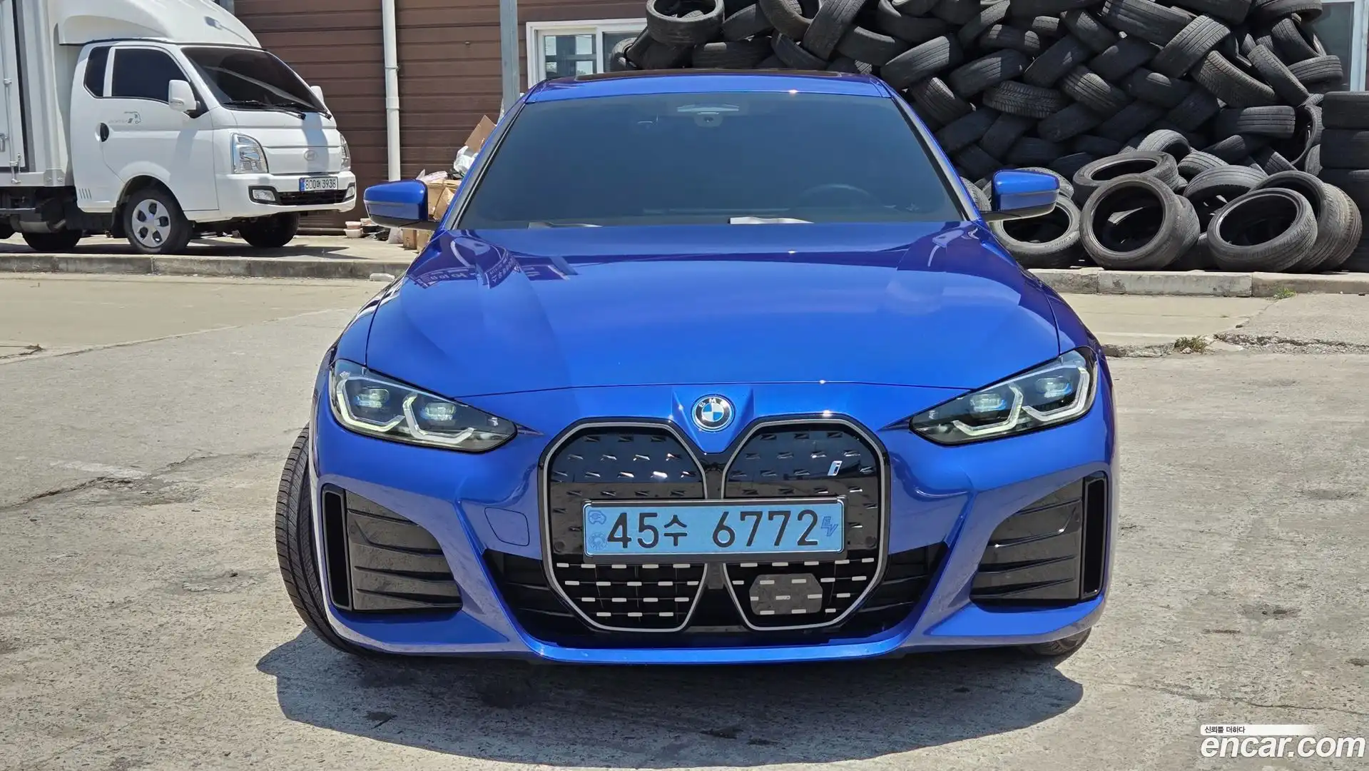 i4 BMW 2023.6-OUTER-003