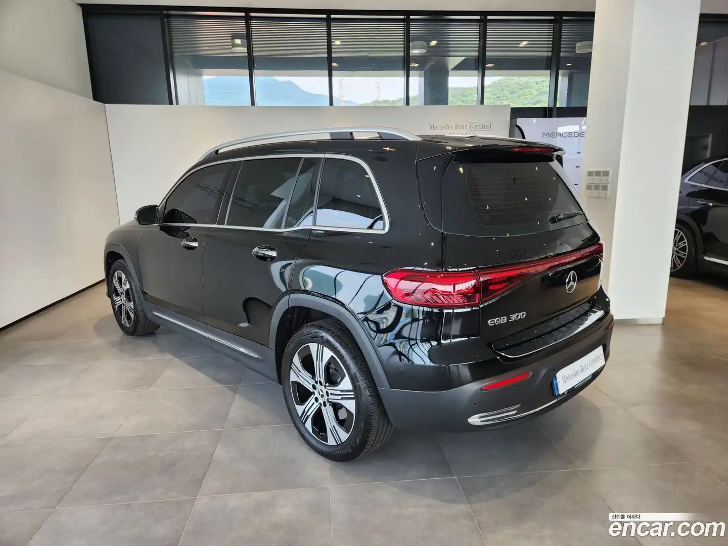 EQB Mercedes-Benz 2025.10-OUTER-003