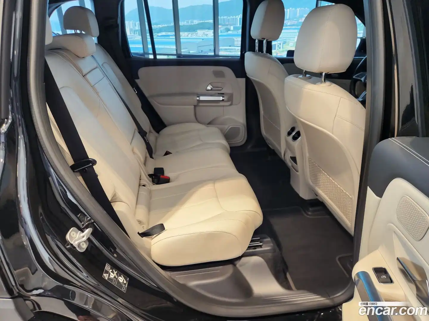 EQB Mercedes-Benz 2025.10-OPTION-021