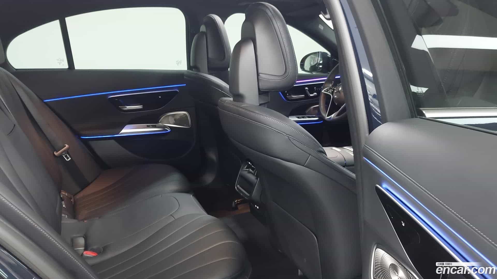 E-Class Mercedes-Benz 2024.6-INNER-010