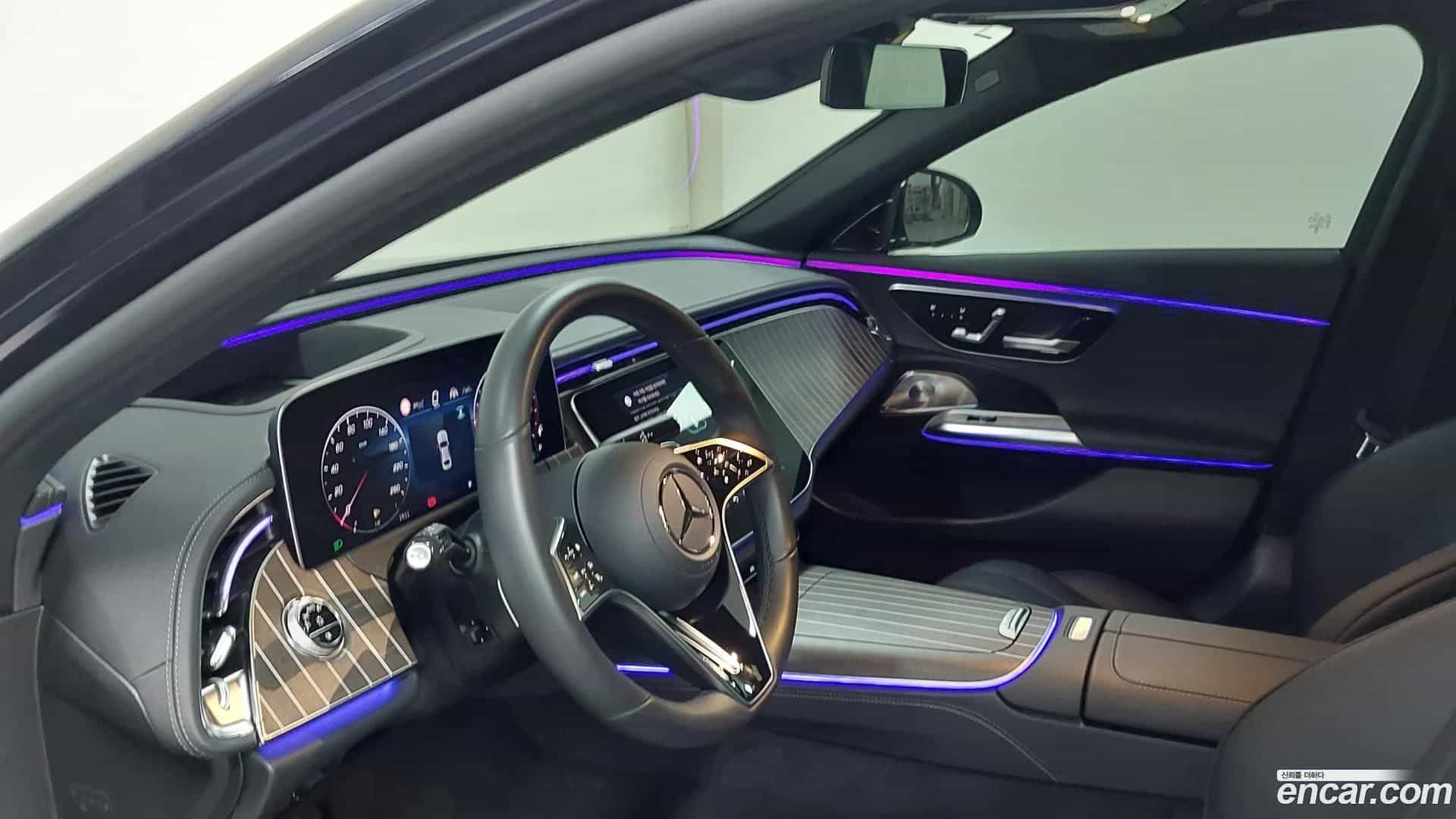 E-Class Mercedes-Benz 2024.6-OPTION-017