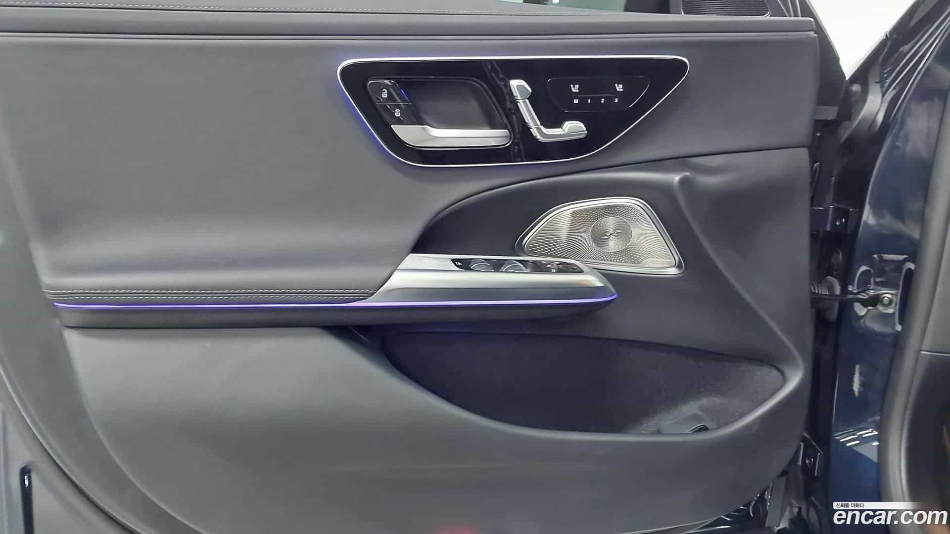E-Class Mercedes-Benz 2024.6-OPTION-019