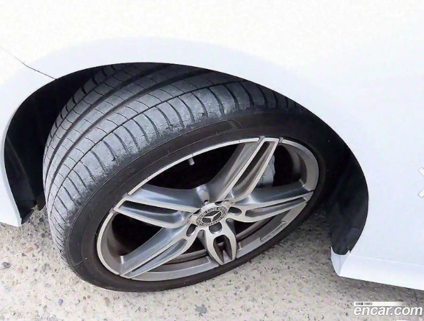 E-Class Mercedes-Benz 2017.6-OPTION-024