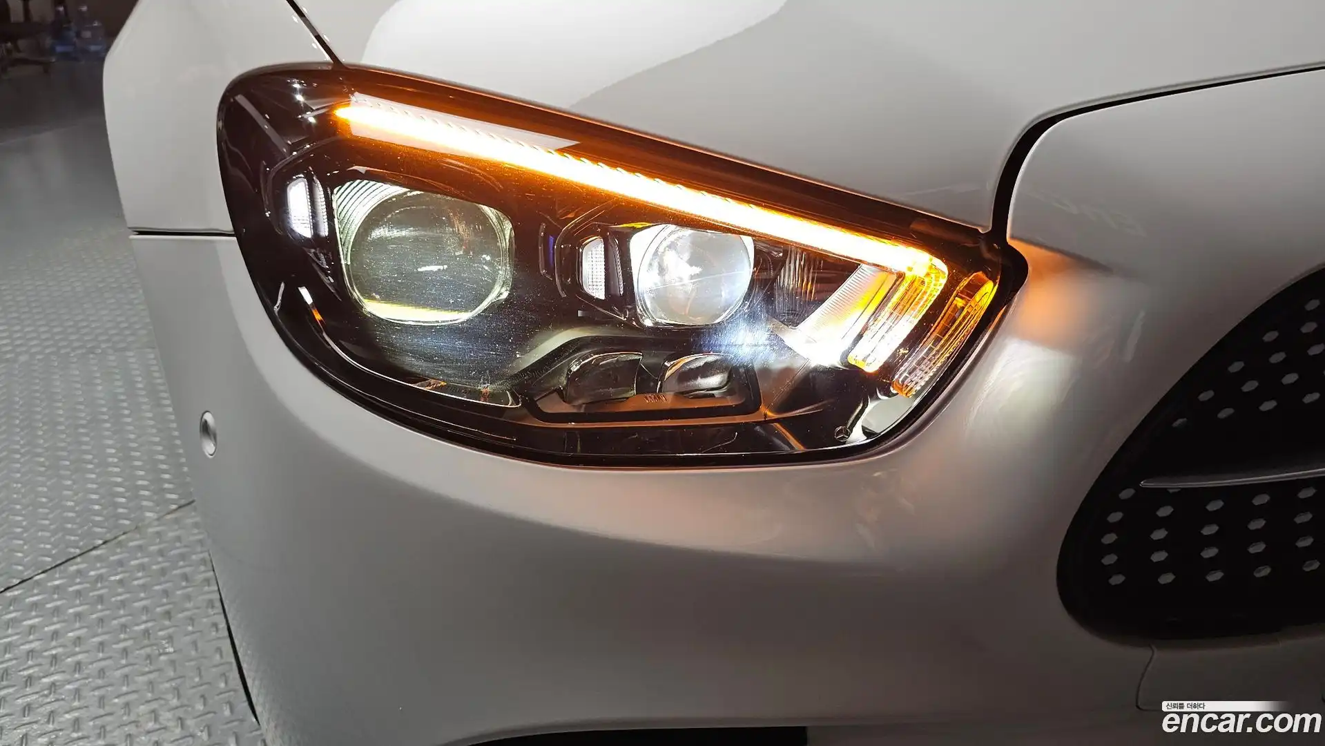 E-Class Mercedes-Benz 2022.0-OUTER-032