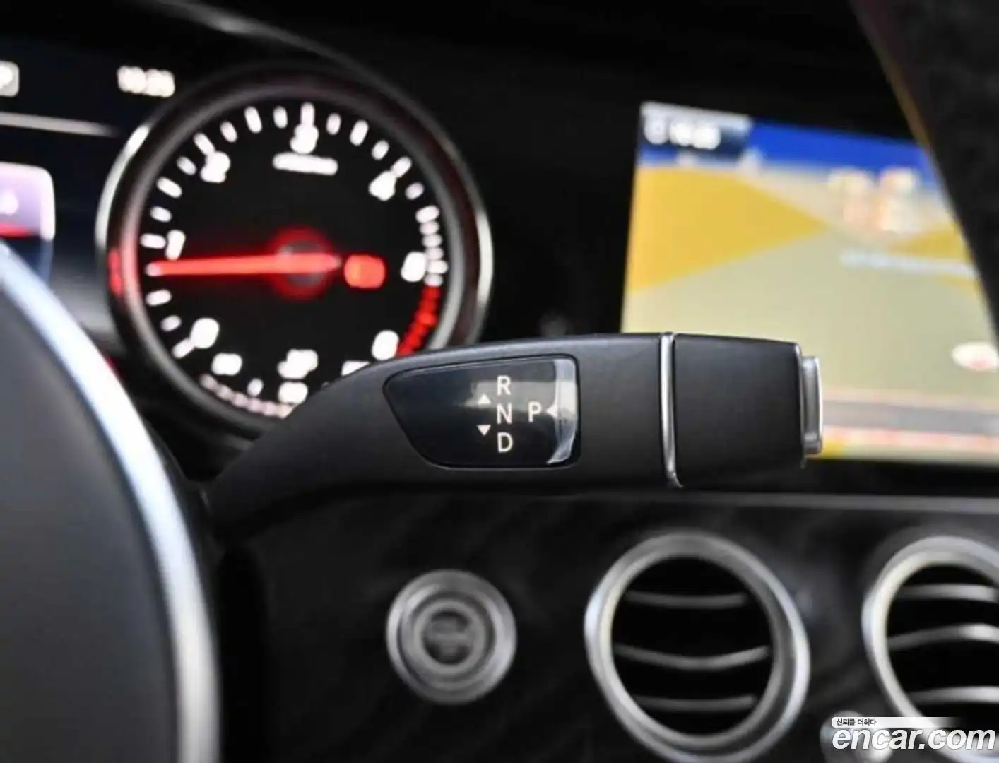 E-Class Mercedes-Benz 2019.3-INNER-009
