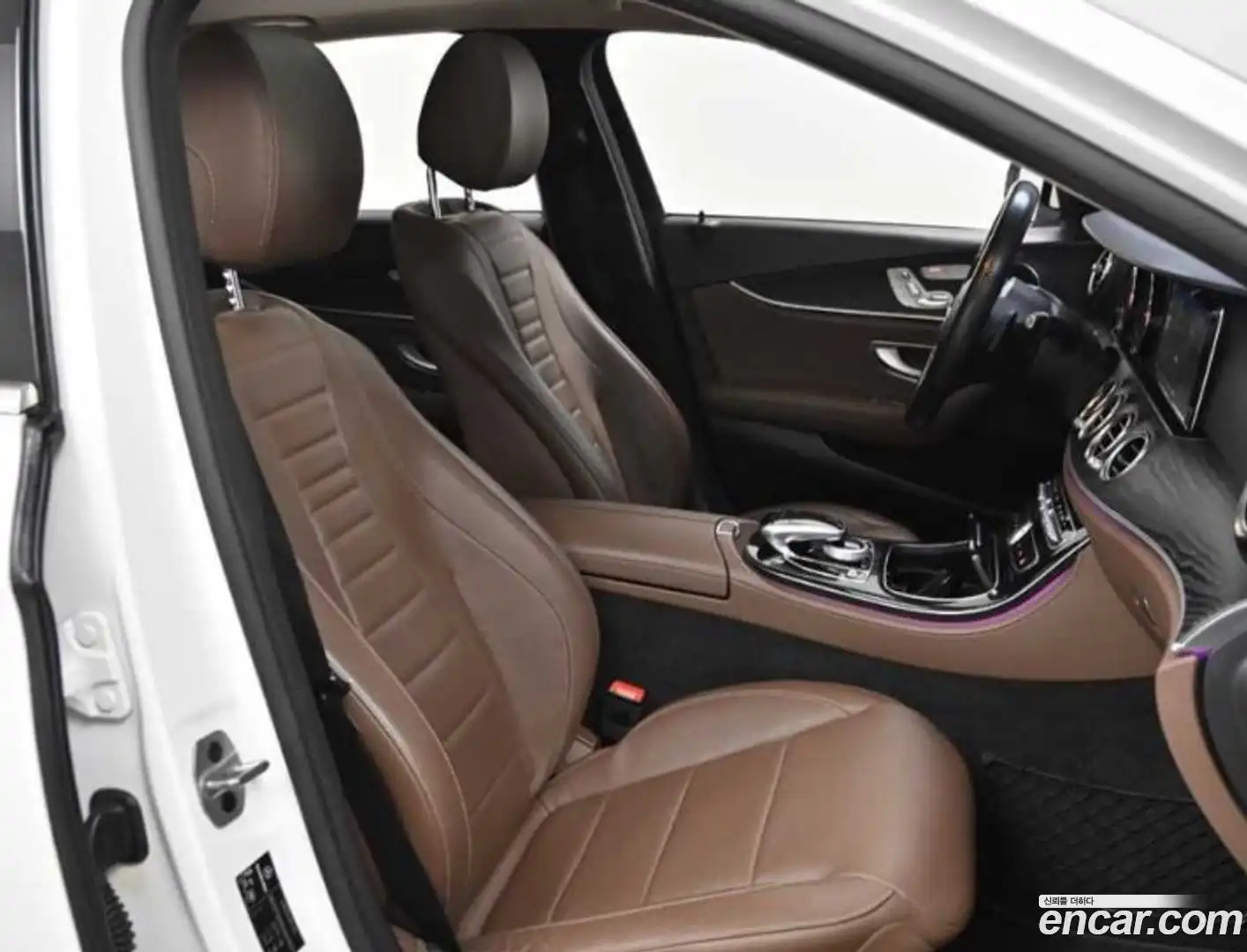 E-Class Mercedes-Benz 2019.3-INNER-010