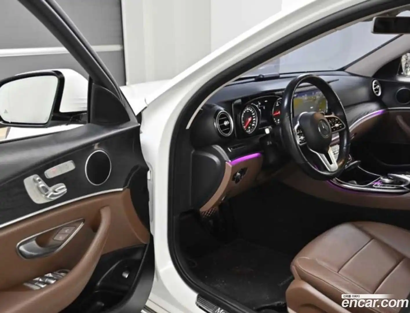 E-Class Mercedes-Benz 2019.3-OPTION-015