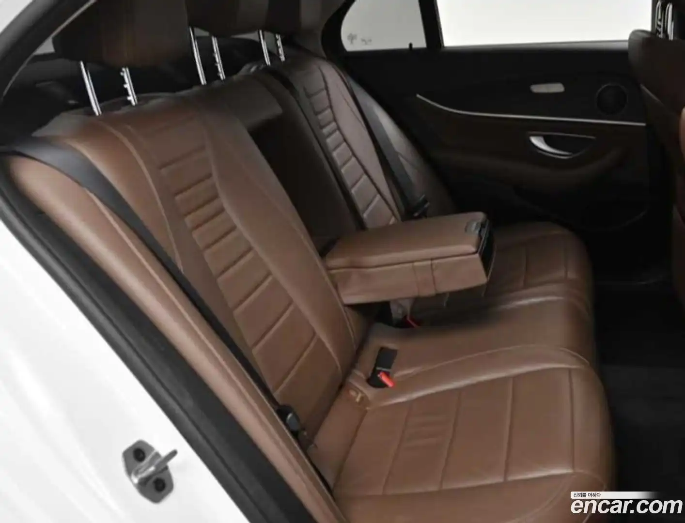 E-Class Mercedes-Benz 2019.3-OPTION-016