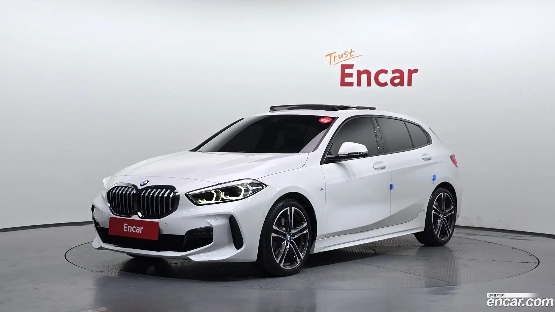 1-Series BMW 2022.8-OUTER-001