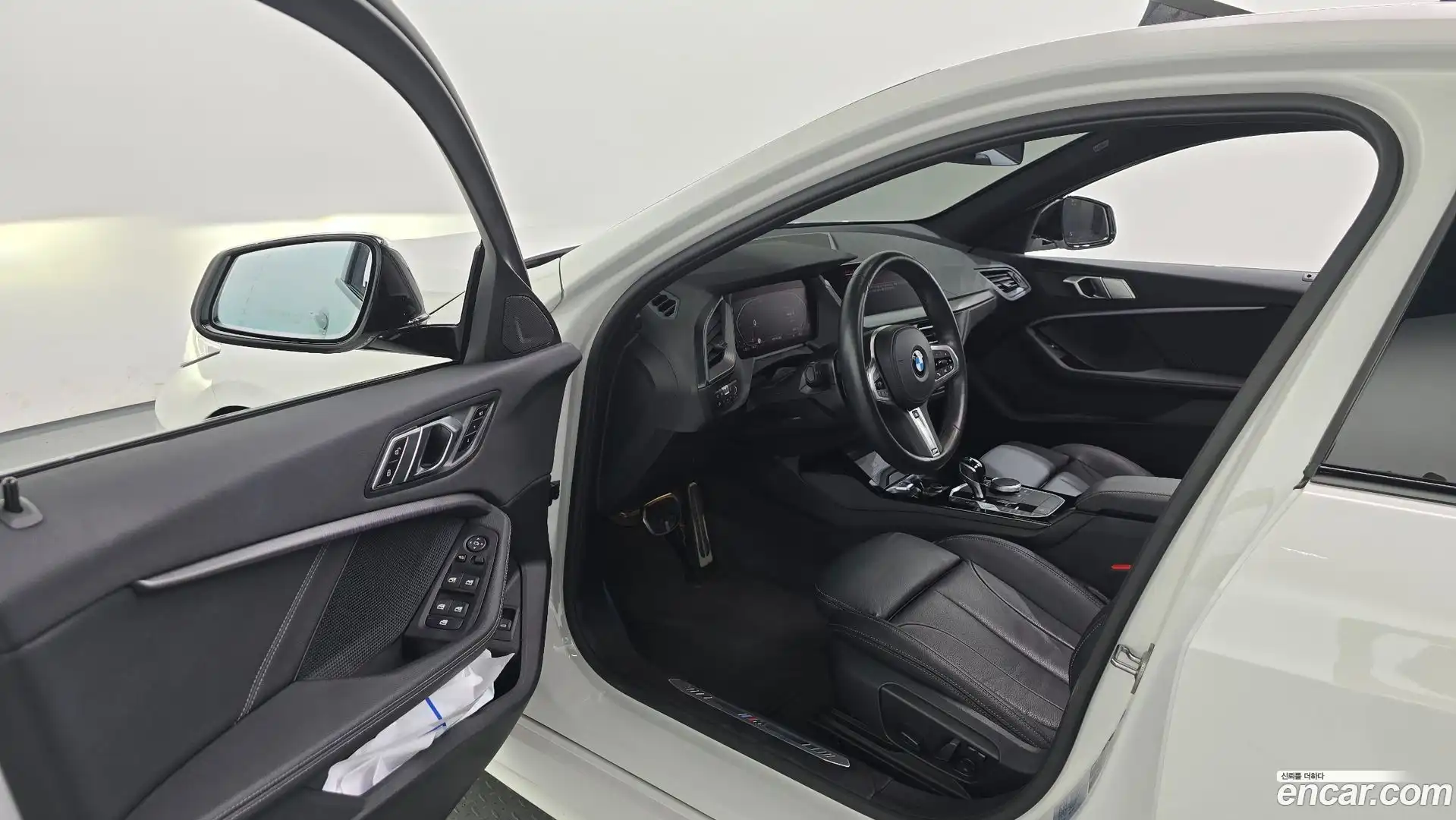 1-Series BMW 2022.8-INNER-010