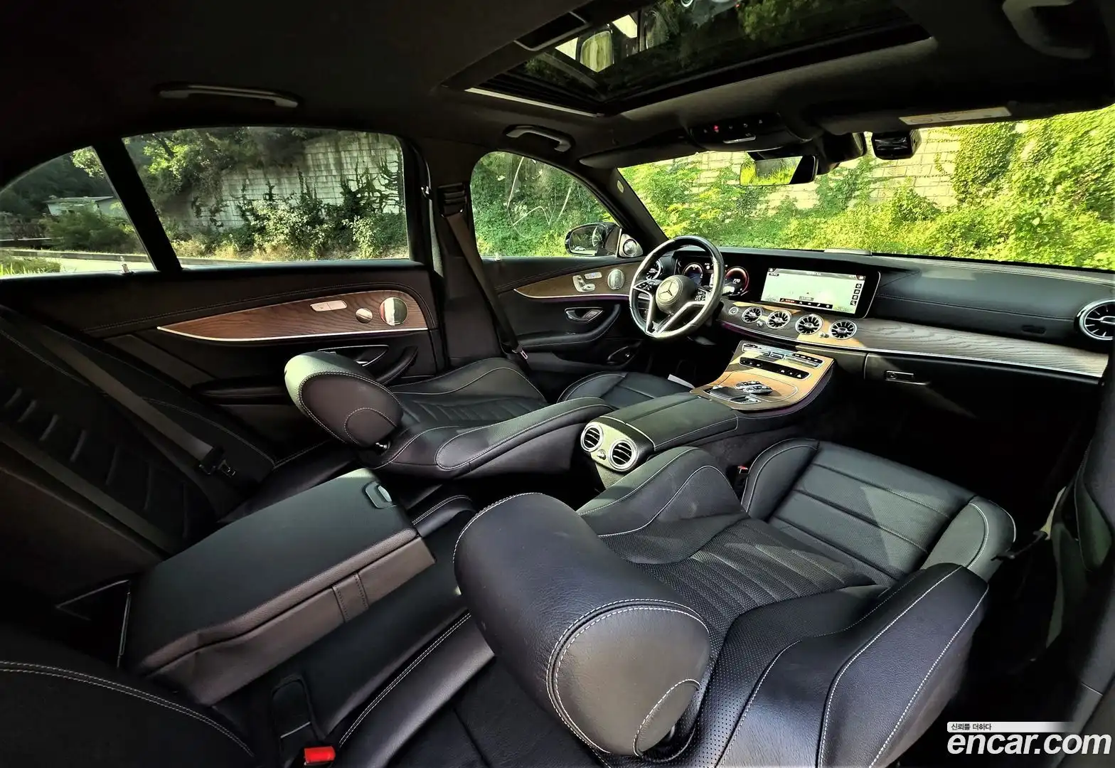 E-Class Mercedes-Benz 2021.11-INNER-010