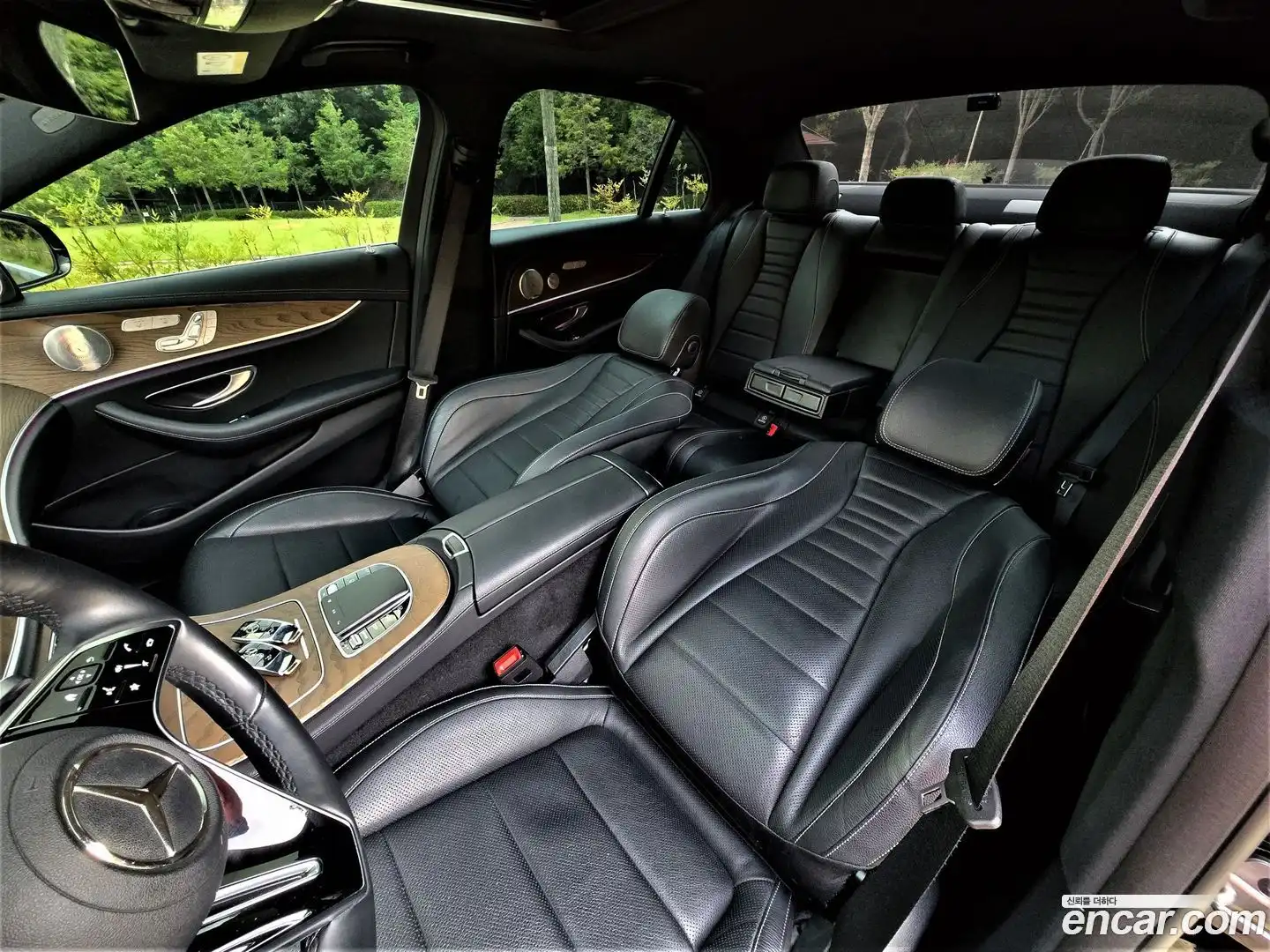 E-Class Mercedes-Benz 2021.11-OPTION-015