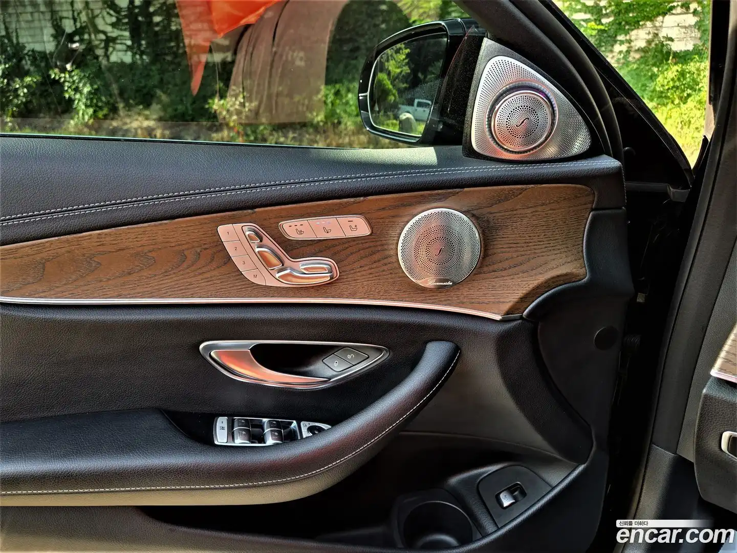 E-Class Mercedes-Benz 2021.11-OPTION-016