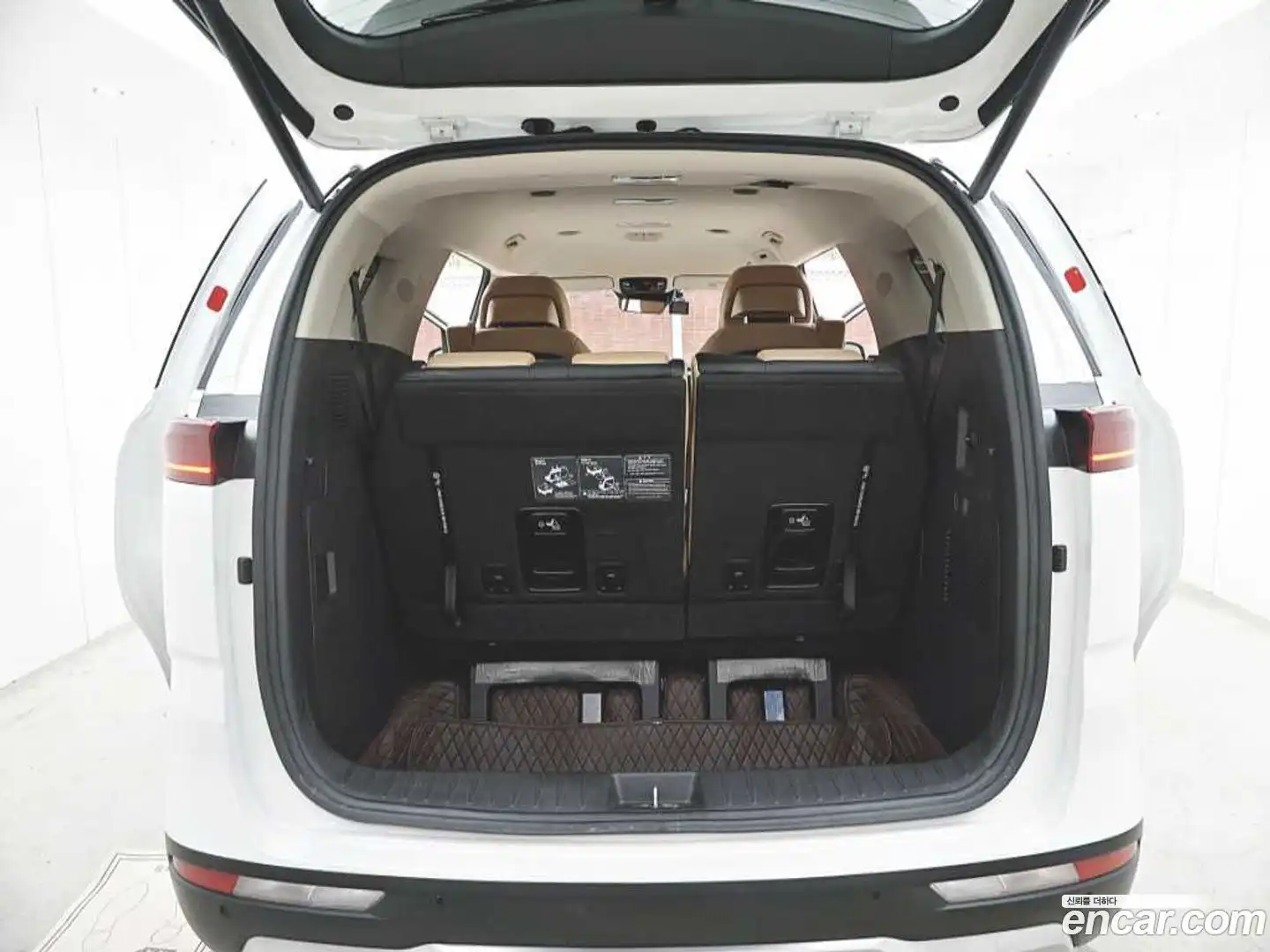 Canival Kia 2023.4-OUTER-005