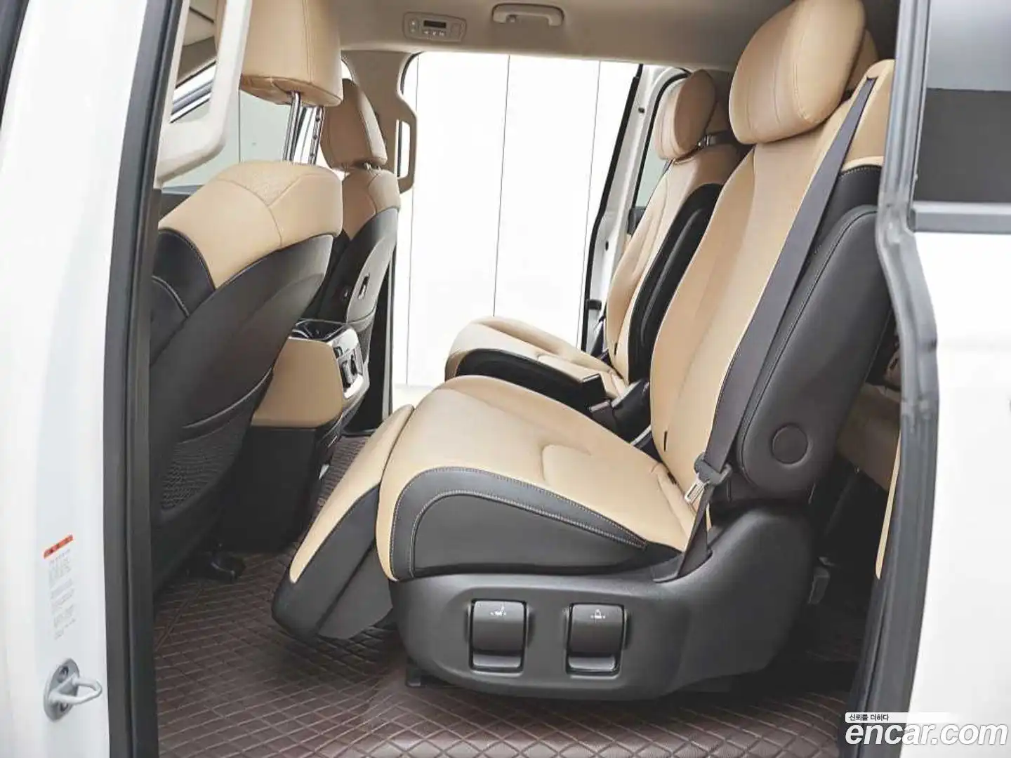 Canival Kia 2023.4-INNER-008