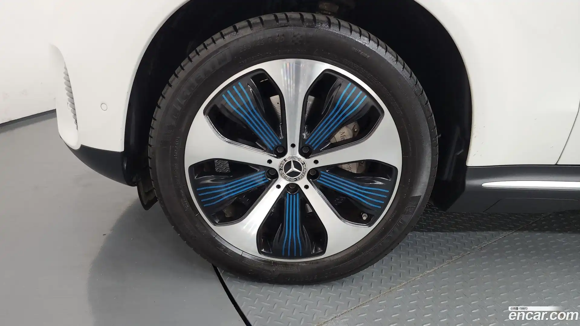EQC Mercedes-Benz 2020.11-OUTER-005