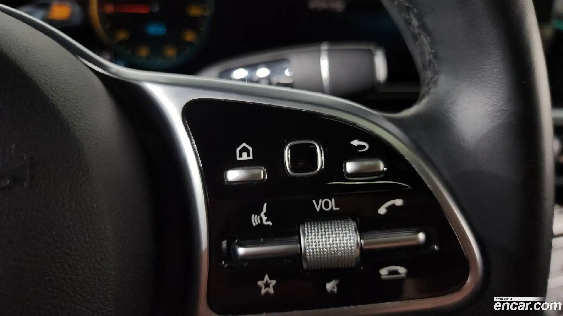 EQC Mercedes-Benz 2020.11-OPTION-020