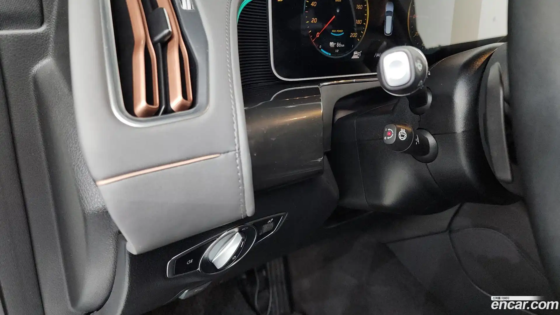 EQC Mercedes-Benz 2020.11-OPTION-041