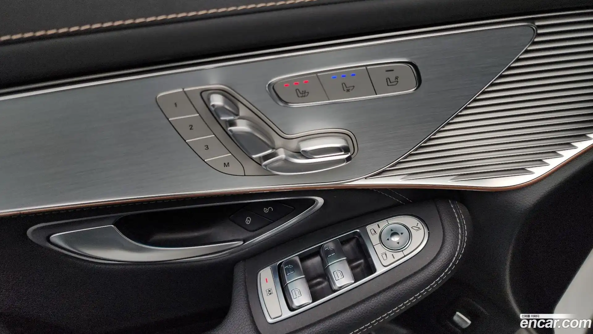 EQC Mercedes-Benz 2020.11-OPTION-043