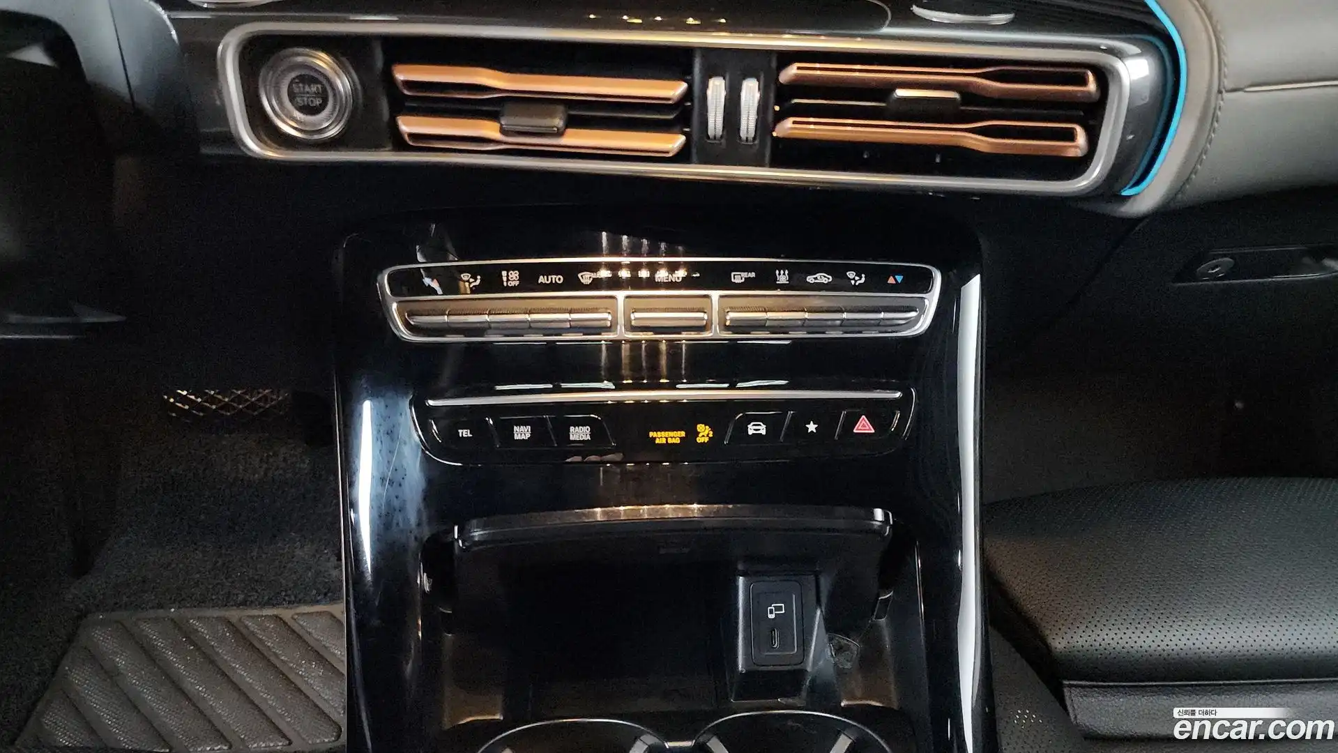 EQC Mercedes-Benz 2020.11-OPTION-044