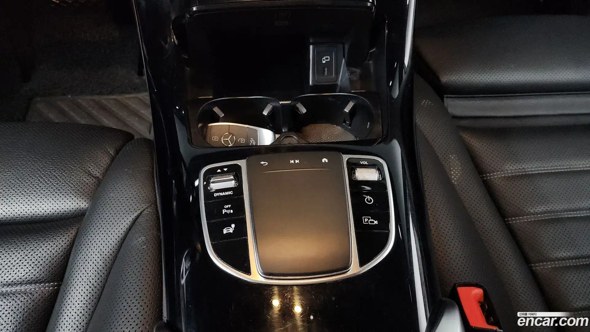 EQC Mercedes-Benz 2020.11-OPTION-045