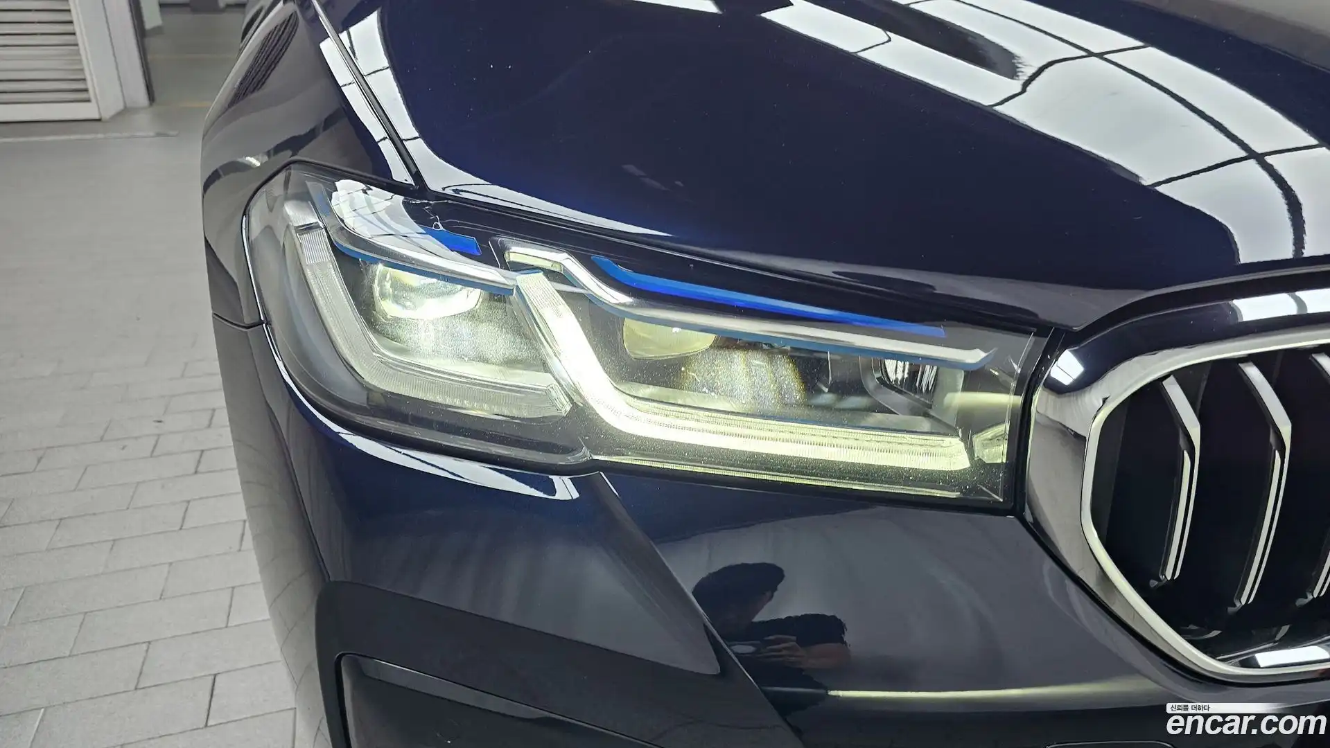 5-Series BMW 2023.4-OUTER-032