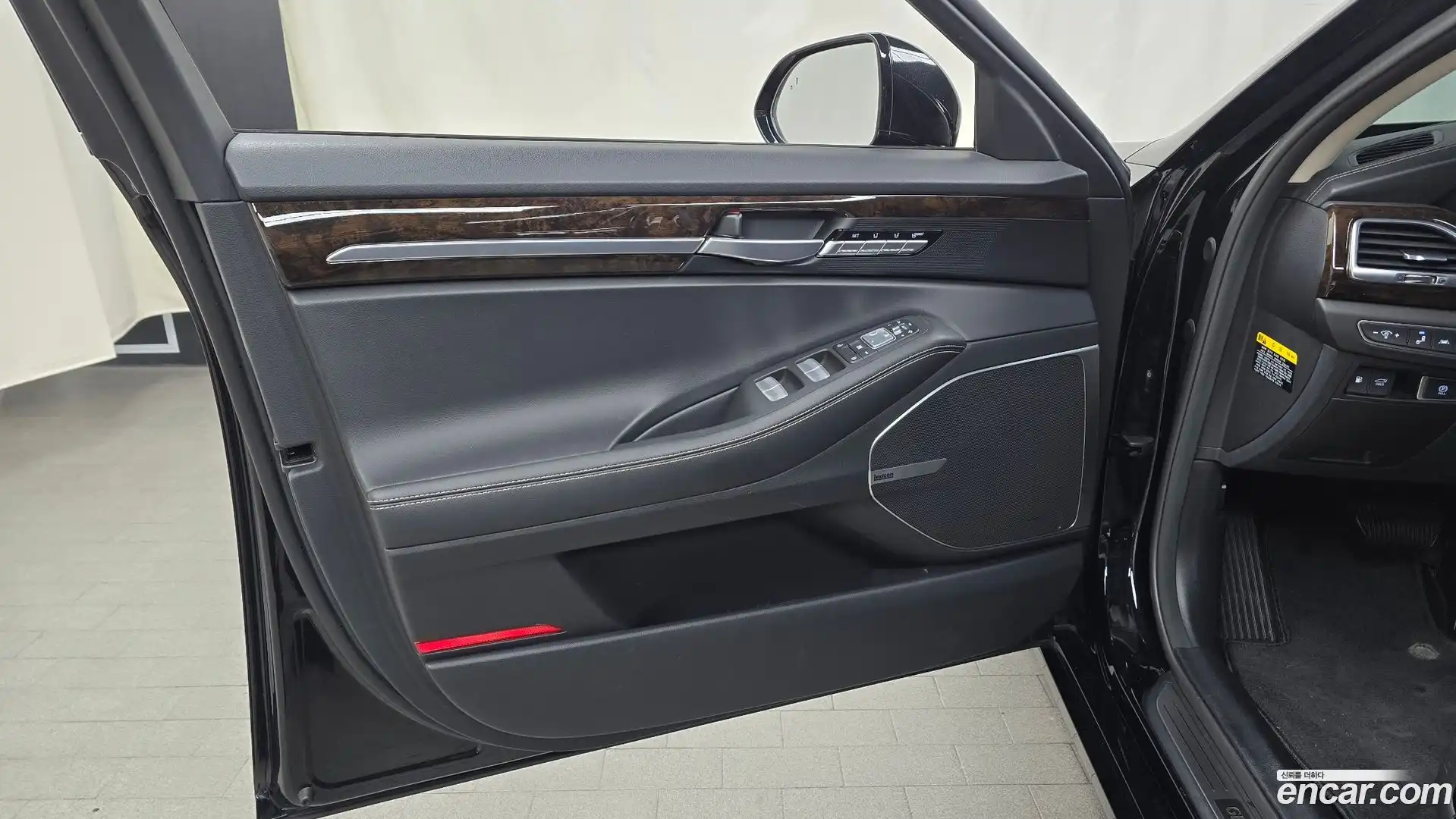 G90 Genesis 2021.2-INNER-034