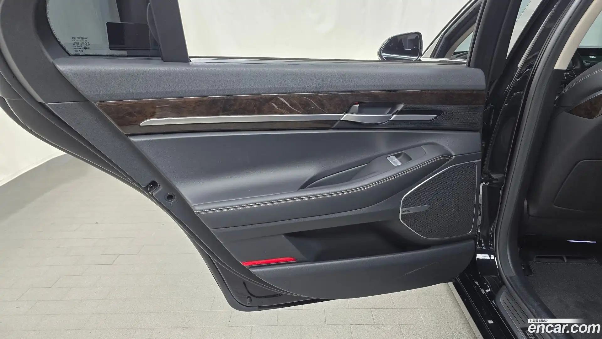 G90 Genesis 2021.2-INNER-035