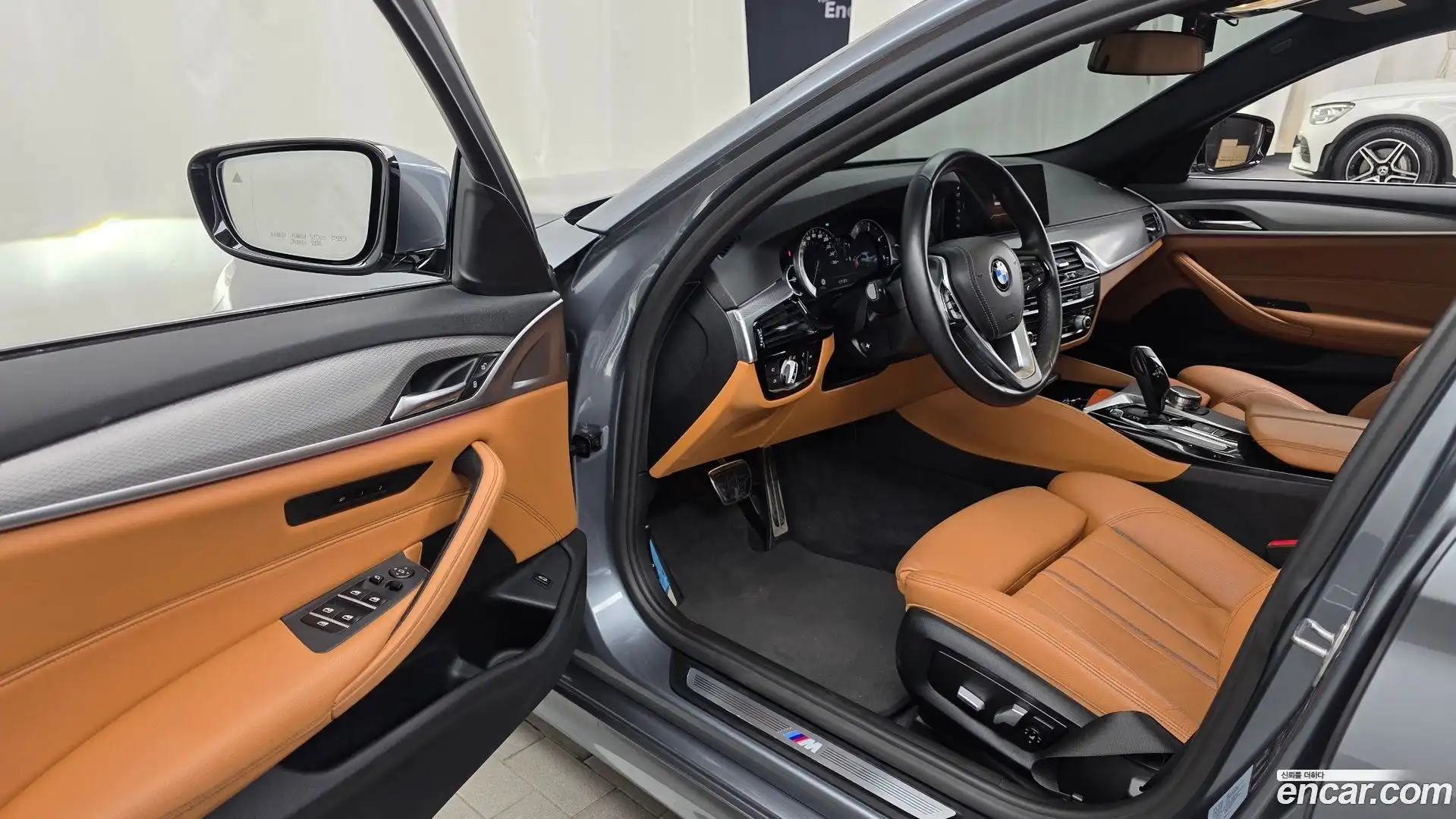 5-Series BMW 2017.11-INNER-010