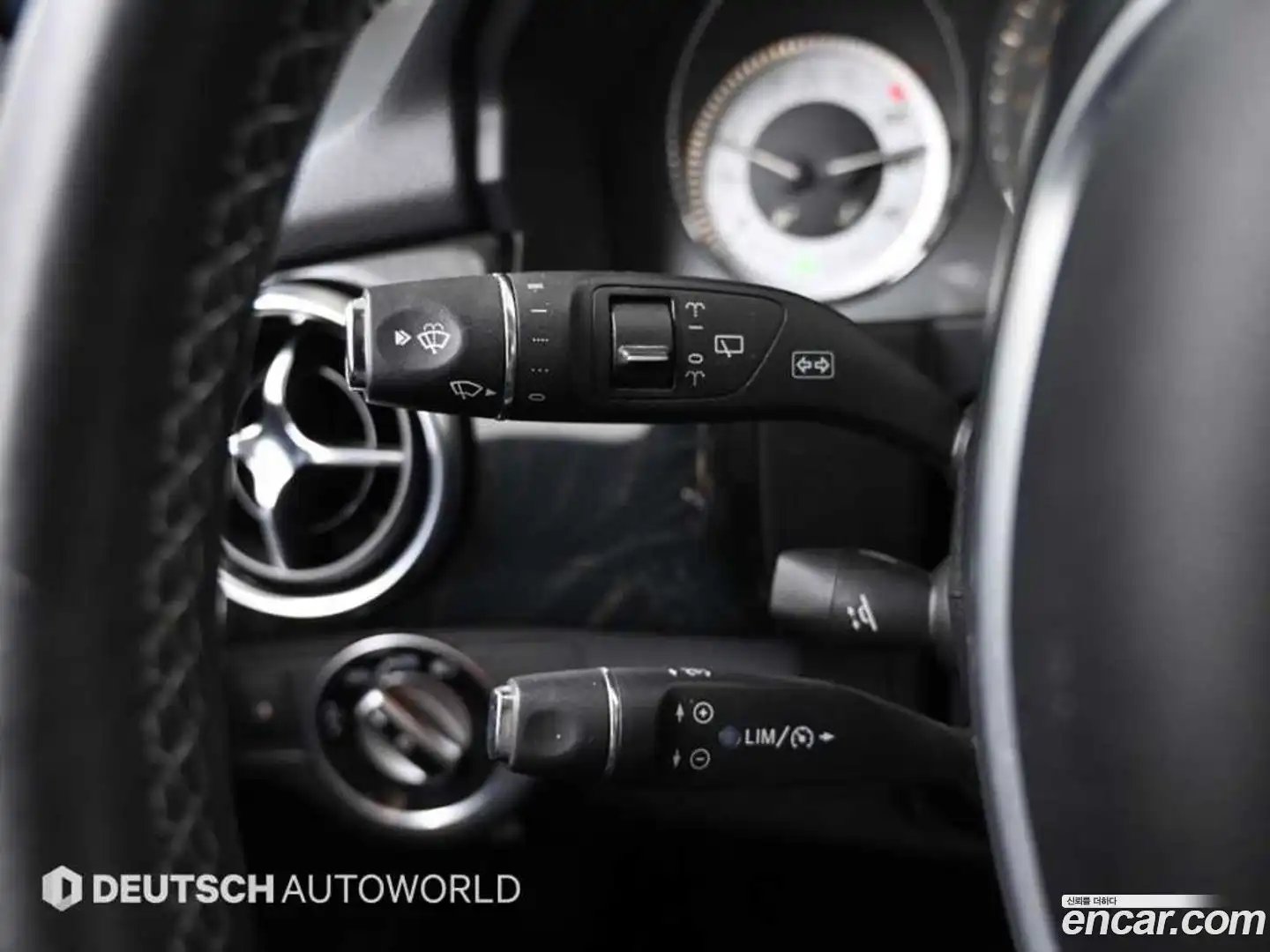 GLK-Class Mercedes-Benz 2013.10-OPTION-021