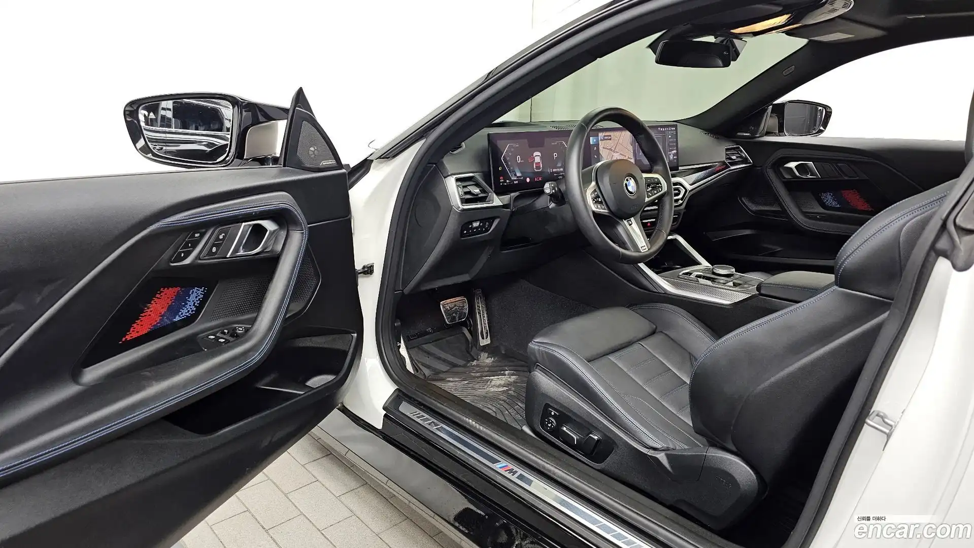 2-Series BMW 2024.6-INNER-010
