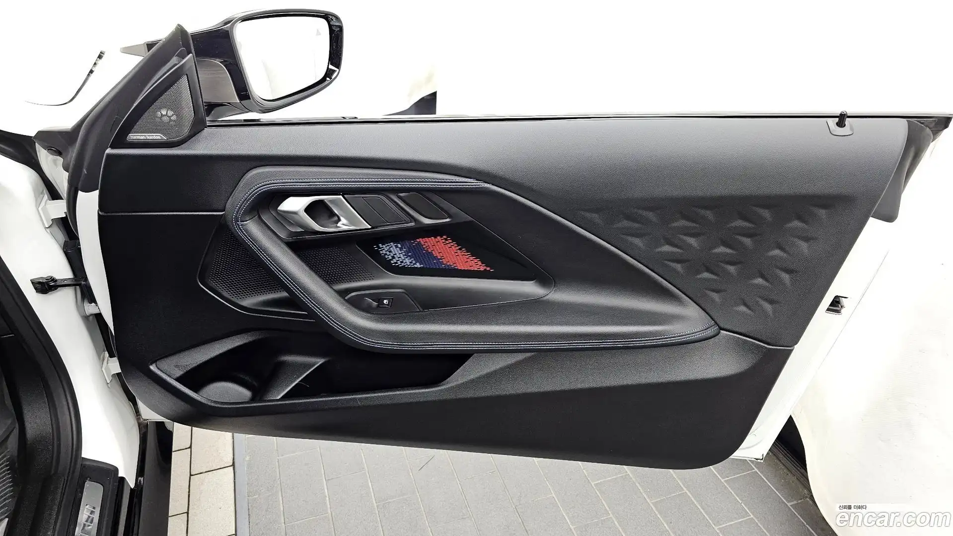 2-Series BMW 2024.6-INNER-035