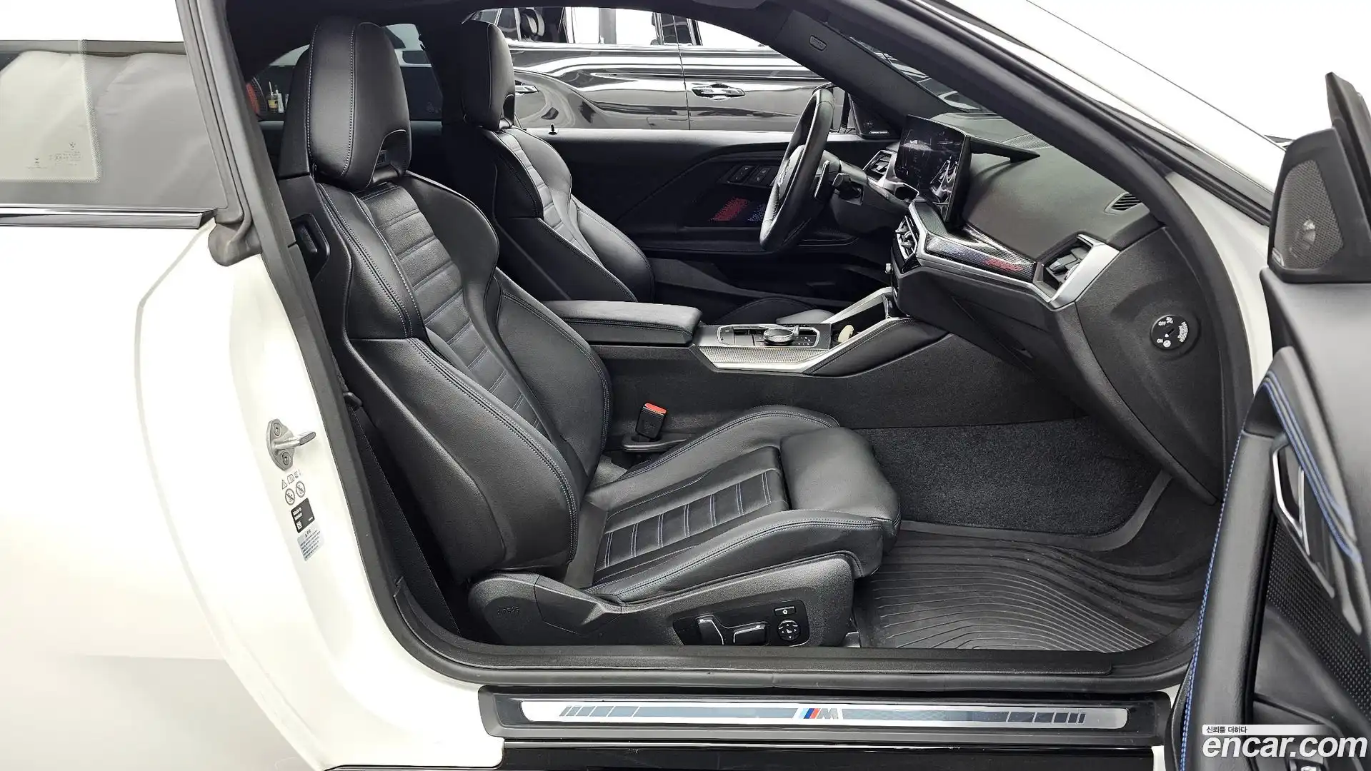 2-Series BMW 2024.6-INNER-036