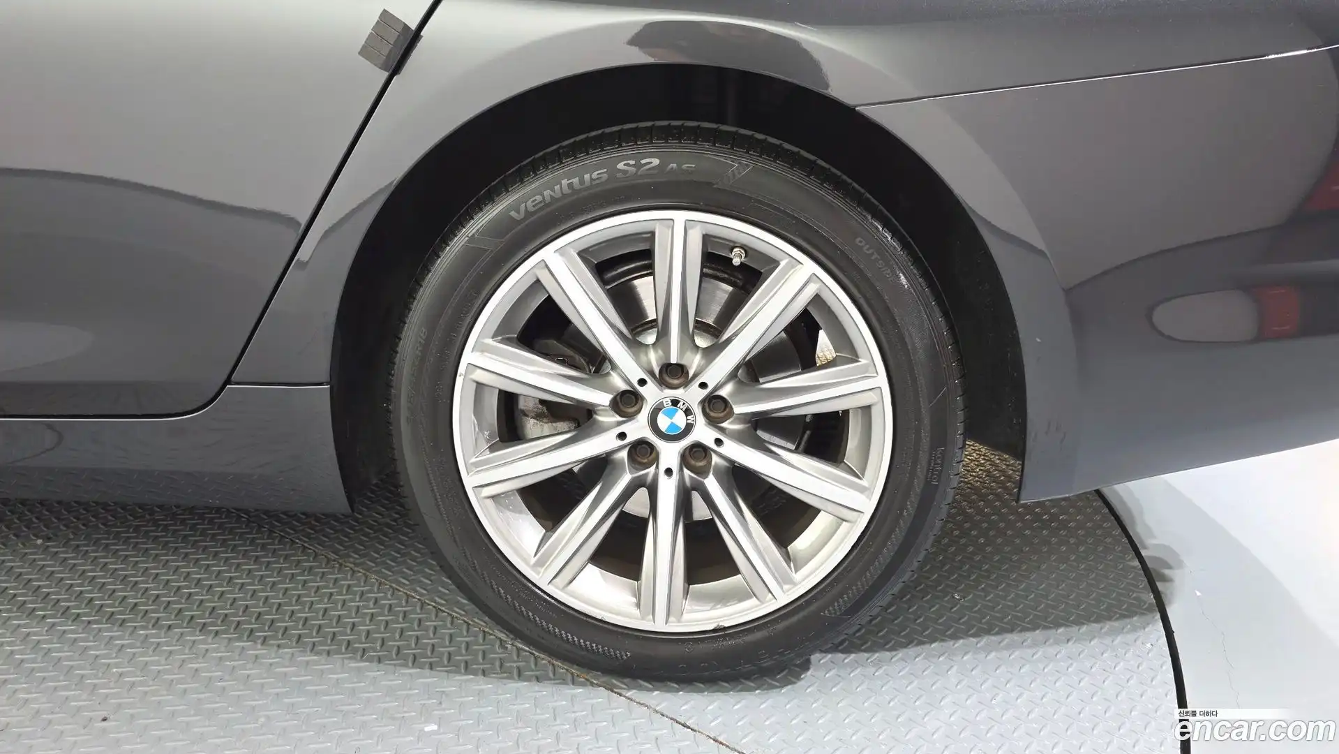 5-Series BMW 2019.5-OUTER-031