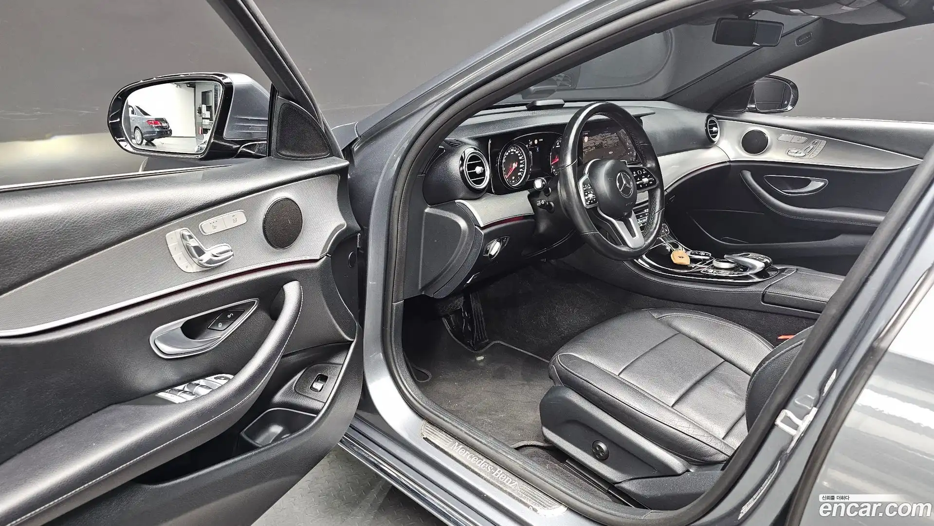 E-Class Mercedes-Benz 2018.9-OPTION-016